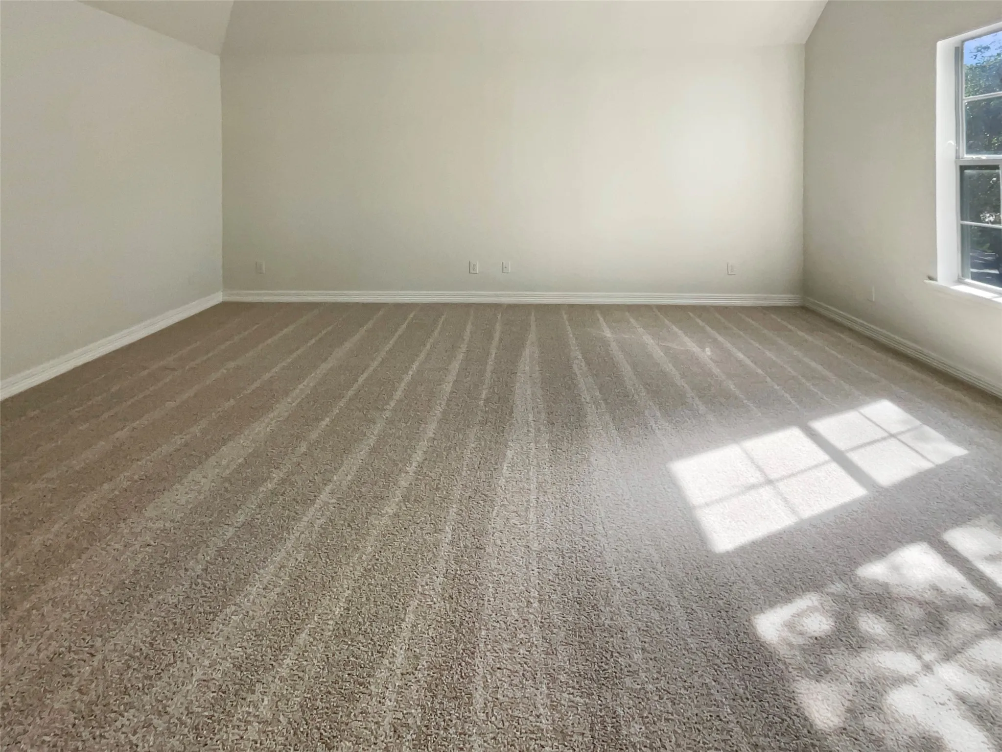 Single Family Residence For Sale in Tarrant County , 6804 Savannah Lane, Fort Worth, Texas 76132, 4 Bedroom, 5 Bathroom, 2 Garage spaces, 5,290 Sqft, built in 1992, mls#21309006, Real Estate Agent in Fort Worth, Homes For Sale in Tarrant county, Homes For Sale in Fort Worth, Realtor in Fort Worth Texas, Real Estate Brokerage Independent Realty Texas, Luminita Cordes Realtor