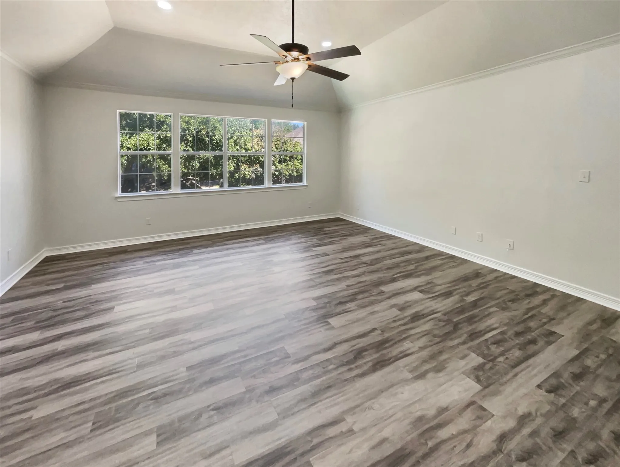 Single Family Residence For Sale in Tarrant County , 6804 Savannah Lane, Fort Worth, Texas 76132, 4 Bedroom, 5 Bathroom, 2 Garage spaces, 5,290 Sqft, built in 1992, mls#21309006, Real Estate Agent in Fort Worth, Homes For Sale in Tarrant county, Homes For Sale in Fort Worth, Realtor in Fort Worth Texas, Real Estate Brokerage Independent Realty Texas, Luminita Cordes Realtor