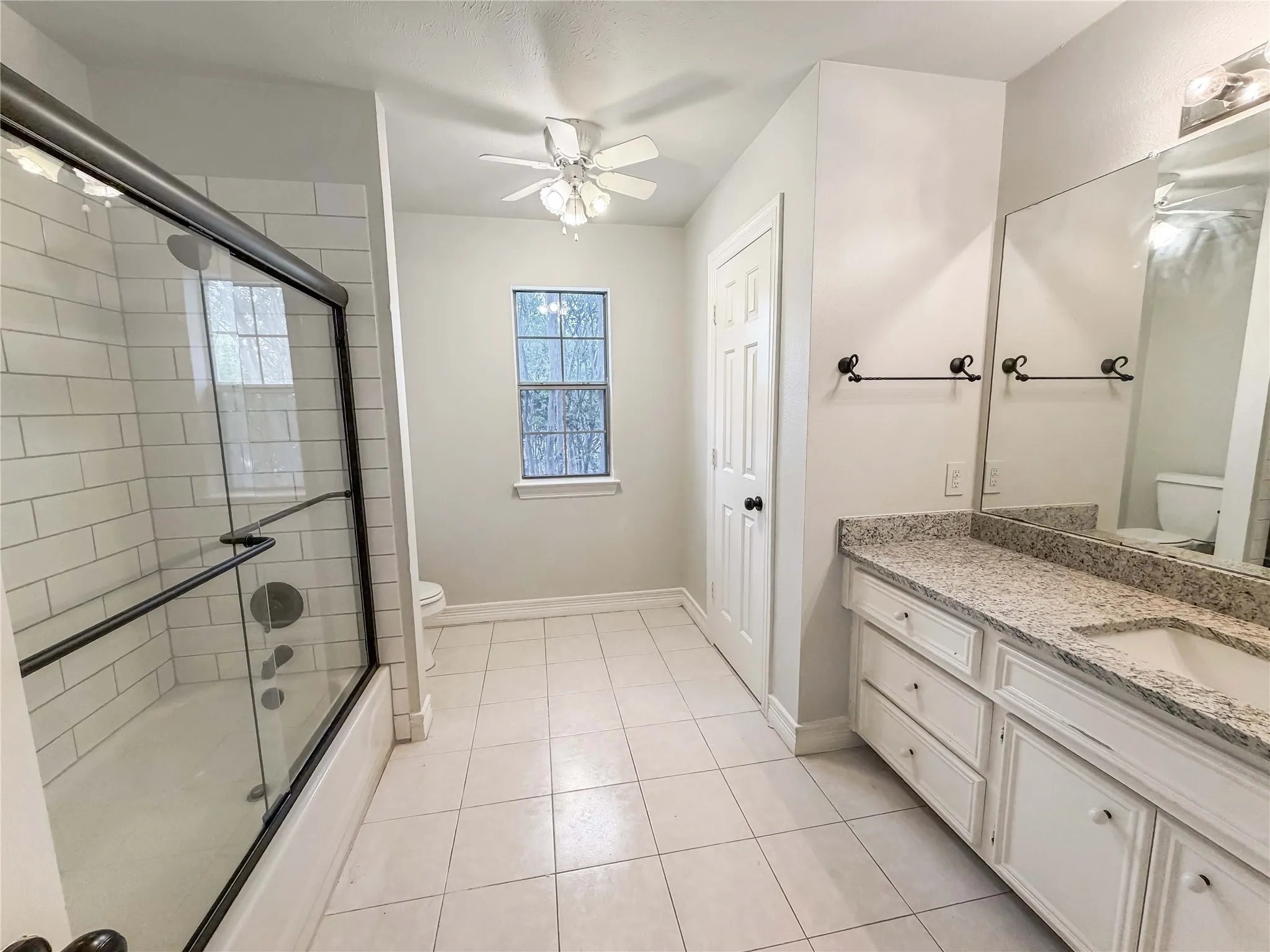 Single Family Residence For Sale in Tarrant County , 6804 Savannah Lane, Fort Worth, Texas 76132, 4 Bedroom, 5 Bathroom, 2 Garage spaces, 5,290 Sqft, built in 1992, mls#21309006, Real Estate Agent in Fort Worth, Homes For Sale in Tarrant county, Homes For Sale in Fort Worth, Realtor in Fort Worth Texas, Real Estate Brokerage Independent Realty Texas, Luminita Cordes Realtor