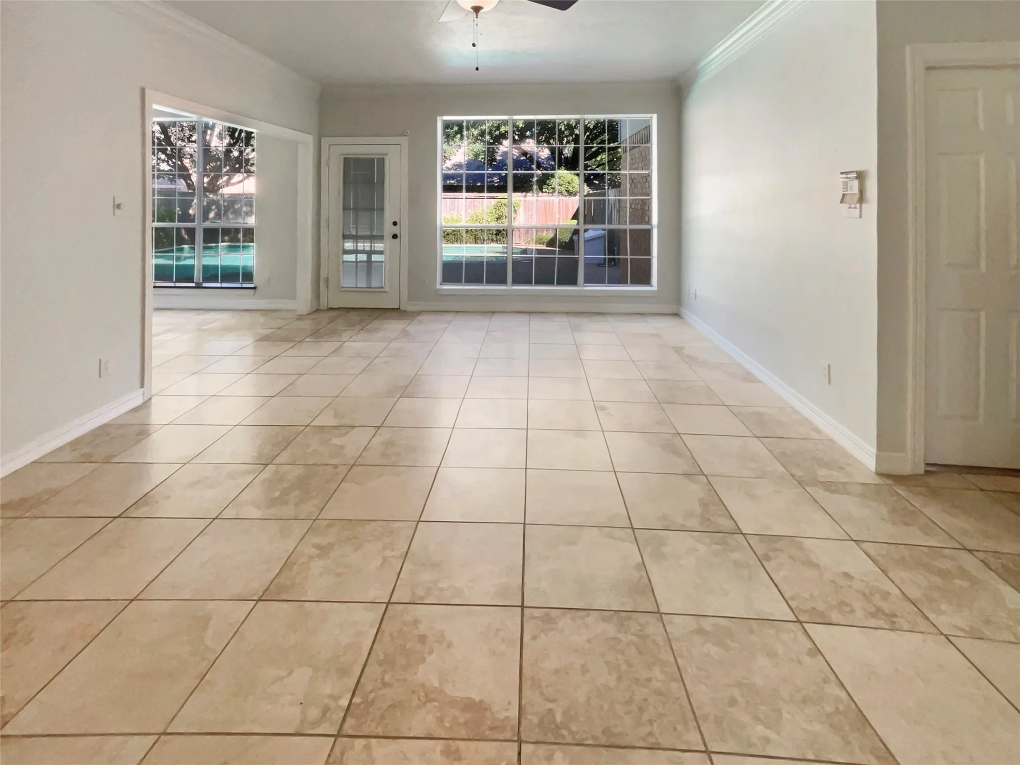 Single Family Residence For Sale in Tarrant County , 6804 Savannah Lane, Fort Worth, Texas 76132, 4 Bedroom, 5 Bathroom, 2 Garage spaces, 5,290 Sqft, built in 1992, mls#21309006, Real Estate Agent in Fort Worth, Homes For Sale in Tarrant county, Homes For Sale in Fort Worth, Realtor in Fort Worth Texas, Real Estate Brokerage Independent Realty Texas, Luminita Cordes Realtor