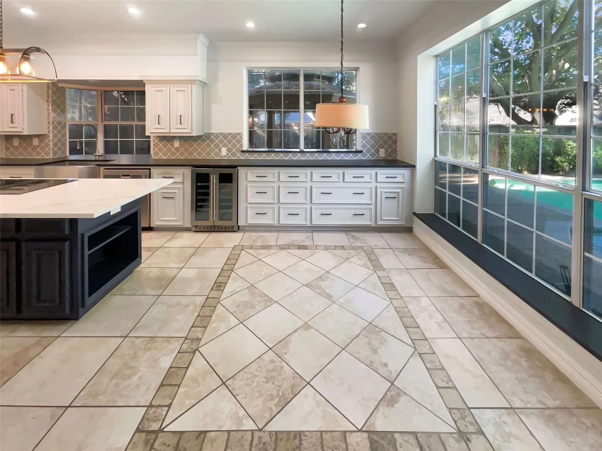 Single Family Residence For Sale in Tarrant County , 6804 Savannah Lane, Fort Worth, Texas 76132, 4 Bedroom, 5 Bathroom, 2 Garage spaces, 5,290 Sqft, built in 1992, mls#21309006, Real Estate Agent in Fort Worth, Homes For Sale in Tarrant county, Homes For Sale in Fort Worth, Realtor in Fort Worth Texas, Real Estate Brokerage Independent Realty Texas, Luminita Cordes Realtor