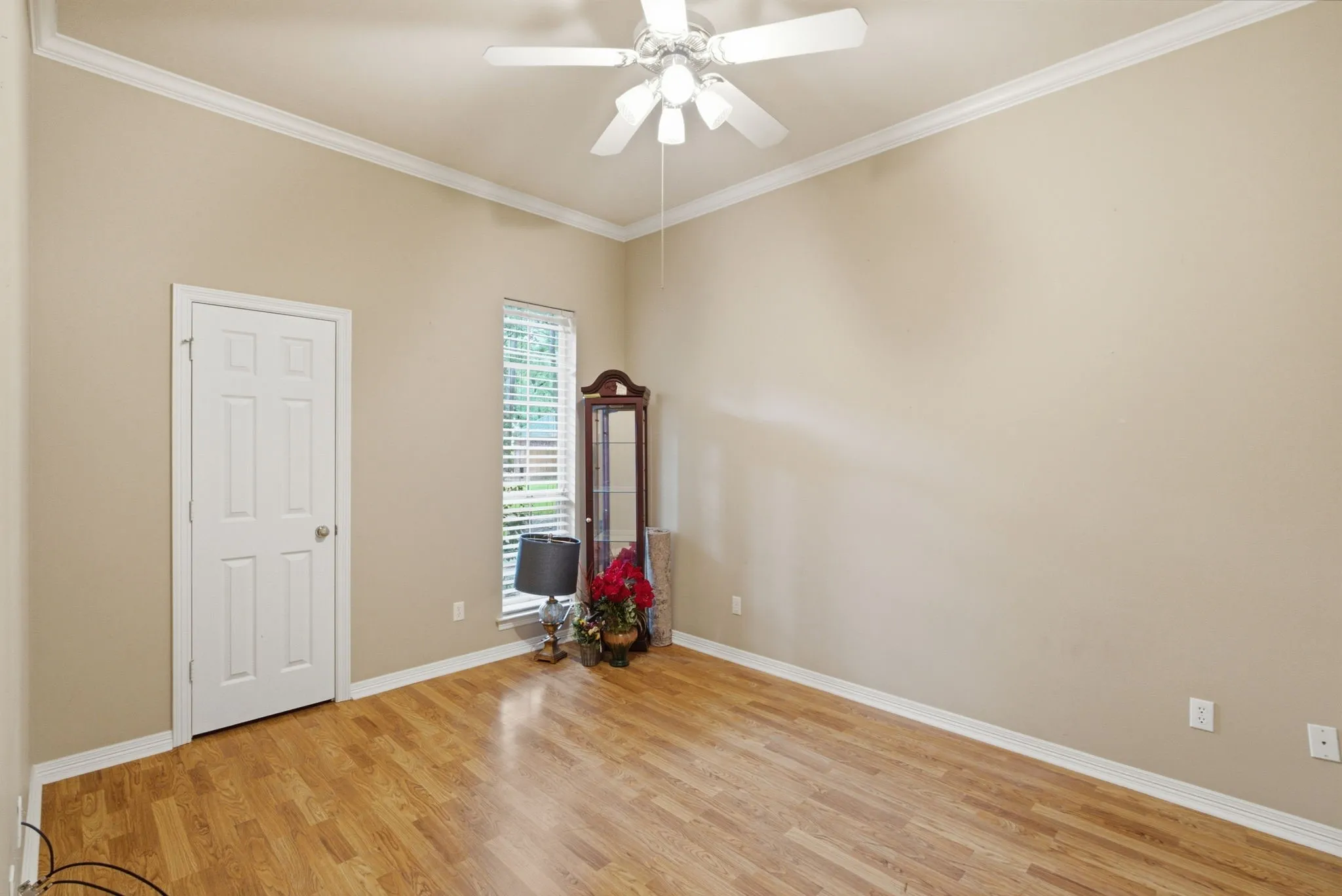Single Family Residence For Sale in Smith County , 4117 Hollow Oak Circle, Tyler, Texas 75707, 4 Bedroom, 3 Bathroom, 2 Garage spaces, 2,639 Sqft, built in 1995, mls#21309178, Real Estate Agent in Tyler, Homes For Sale in Smith county, Homes For Sale in Tyler, Realtor in Tyler Texas, Real Estate Brokerage Independent Realty Texas, Luminita Cordes Realtor