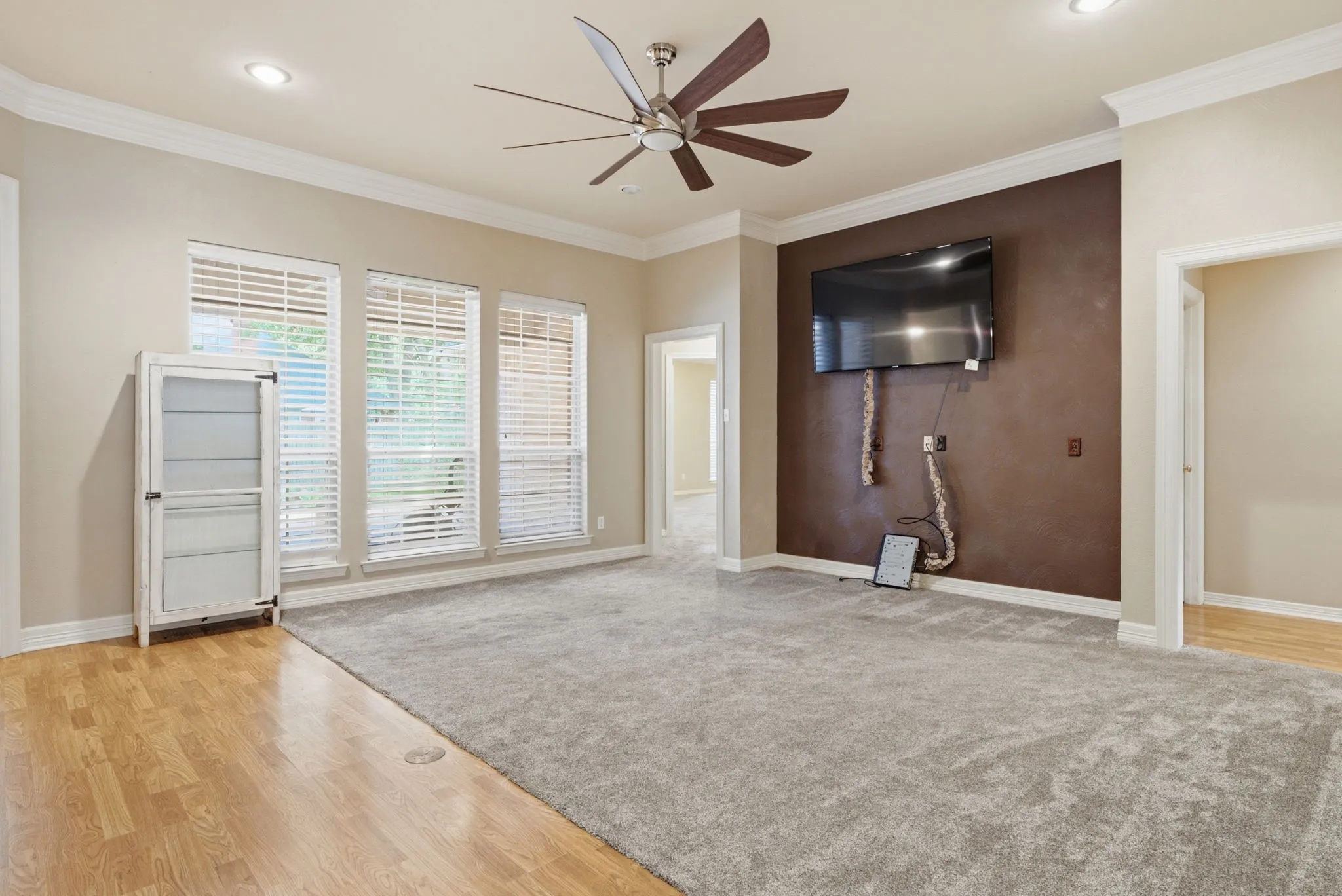 Single Family Residence For Sale in Smith County , 4117 Hollow Oak Circle, Tyler, Texas 75707, 4 Bedroom, 3 Bathroom, 2 Garage spaces, 2,639 Sqft, built in 1995, mls#21309178, Real Estate Agent in Tyler, Homes For Sale in Smith county, Homes For Sale in Tyler, Realtor in Tyler Texas, Real Estate Brokerage Independent Realty Texas, Luminita Cordes Realtor