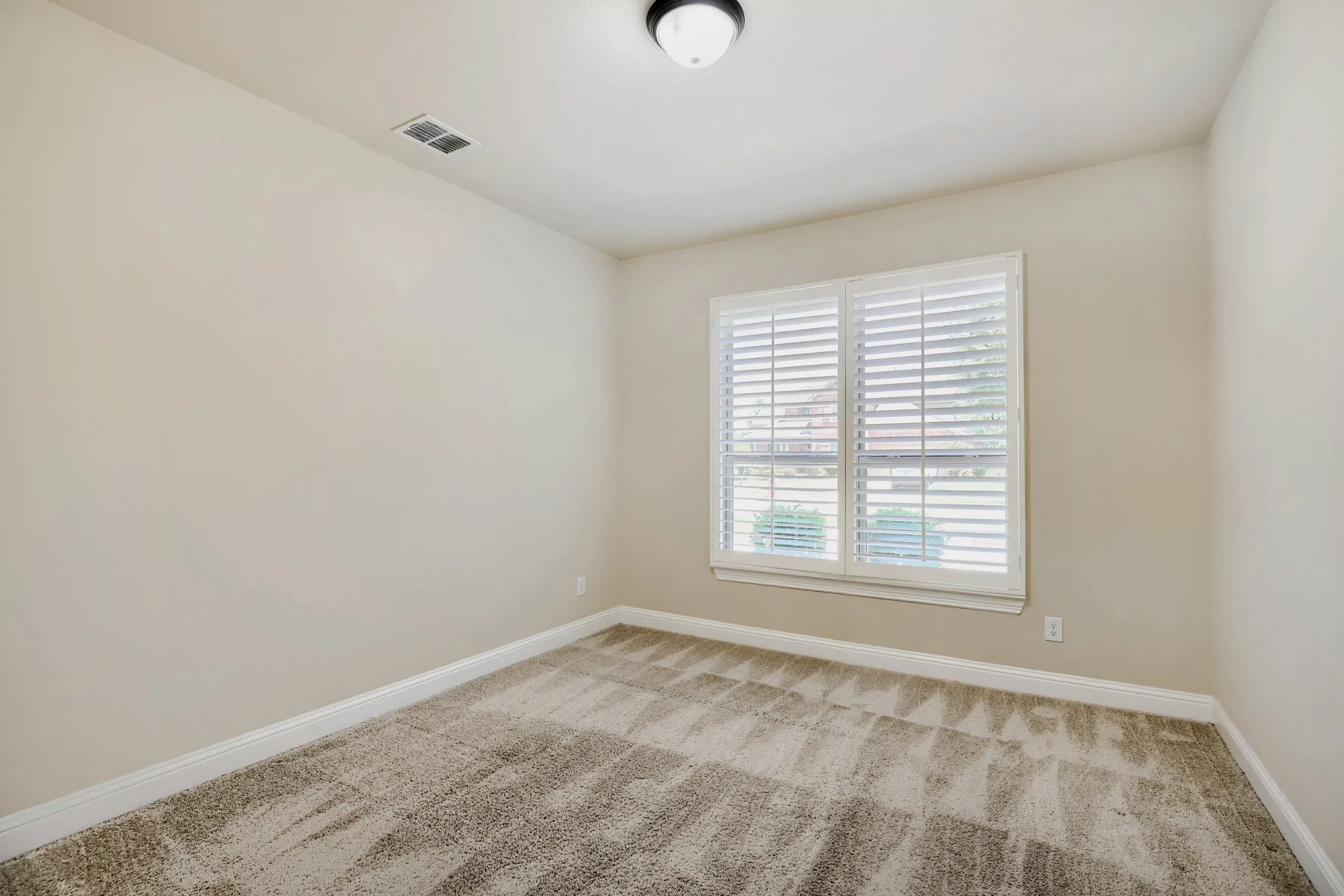 Single Family Residence For Sale in Dallas County , 6912 Barolo Drive, Rowlett, Texas 75088, 4 Bedroom, 4 Bathroom, 3 Garage spaces, 3,838 Sqft, built in 2015, mls#21284156, Real Estate Agent in Rowlett, Homes For Sale in Dallas county, Homes For Sale in Rowlett, Realtor in Rowlett Texas, Real Estate Brokerage Independent Realty Texas, Luminita Cordes Realtor
