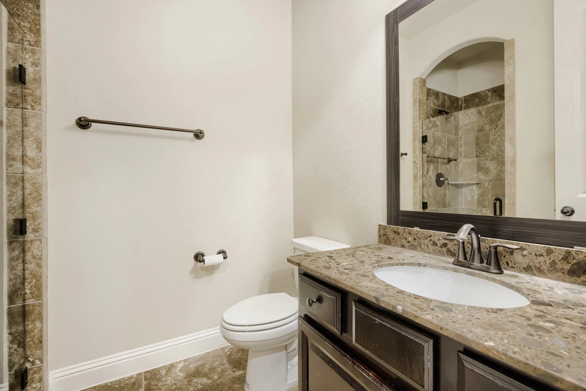 Single Family Residence For Sale in Dallas County , 6912 Barolo Drive, Rowlett, Texas 75088, 4 Bedroom, 4 Bathroom, 3 Garage spaces, 3,838 Sqft, built in 2015, mls#21284156, Real Estate Agent in Rowlett, Homes For Sale in Dallas county, Homes For Sale in Rowlett, Realtor in Rowlett Texas, Real Estate Brokerage Independent Realty Texas, Luminita Cordes Realtor
