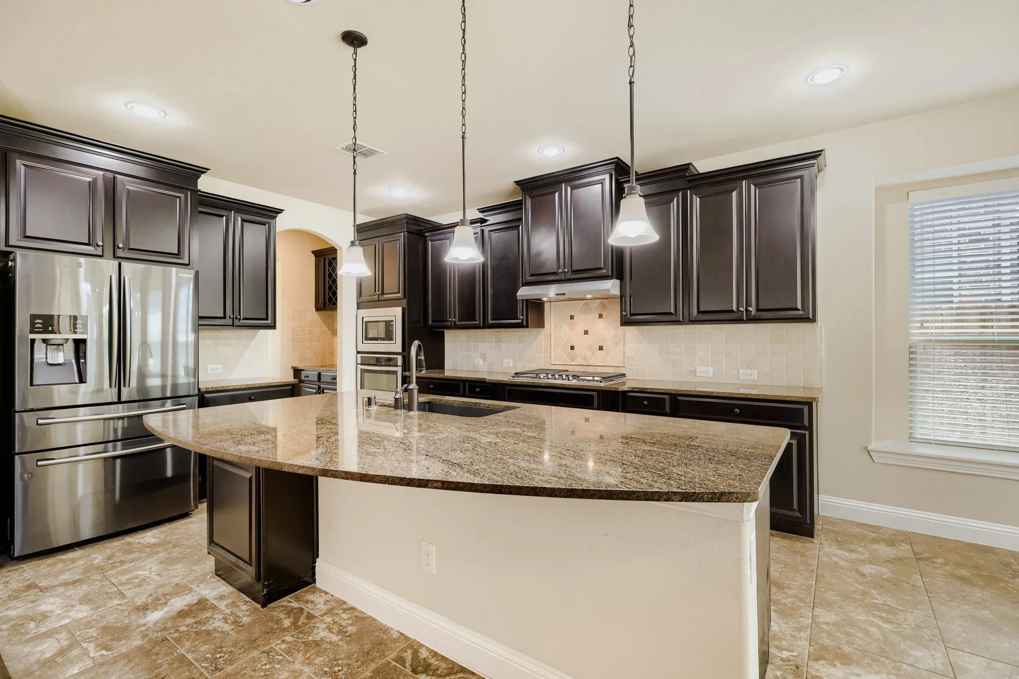 Single Family Residence For Sale in Dallas County , 6912 Barolo Drive, Rowlett, Texas 75088, 4 Bedroom, 4 Bathroom, 3 Garage spaces, 3,838 Sqft, built in 2015, mls#21284156, Real Estate Agent in Rowlett, Homes For Sale in Dallas county, Homes For Sale in Rowlett, Realtor in Rowlett Texas, Real Estate Brokerage Independent Realty Texas, Luminita Cordes Realtor