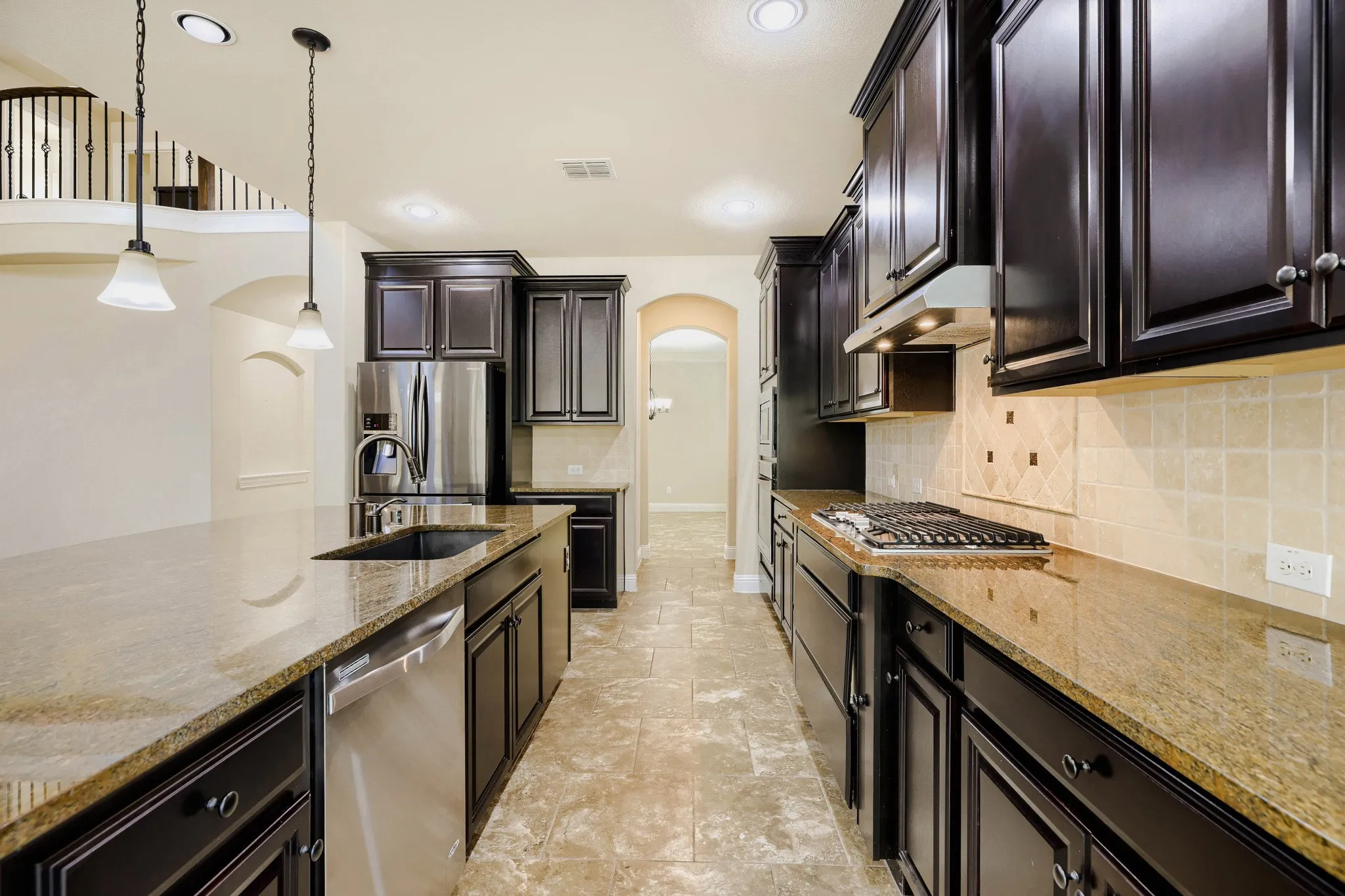 Single Family Residence For Sale in Dallas County , 6912 Barolo Drive, Rowlett, Texas 75088, 4 Bedroom, 4 Bathroom, 3 Garage spaces, 3,838 Sqft, built in 2015, mls#21284156, Real Estate Agent in Rowlett, Homes For Sale in Dallas county, Homes For Sale in Rowlett, Realtor in Rowlett Texas, Real Estate Brokerage Independent Realty Texas, Luminita Cordes Realtor