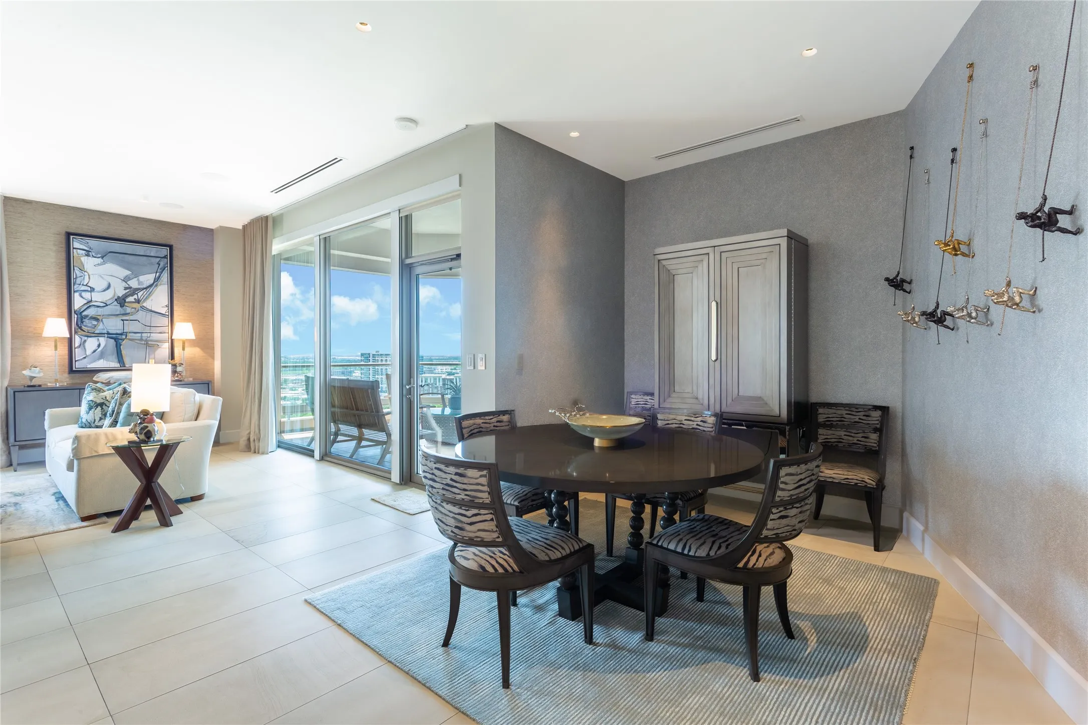 6 person Dining table & chairs + cabinet.