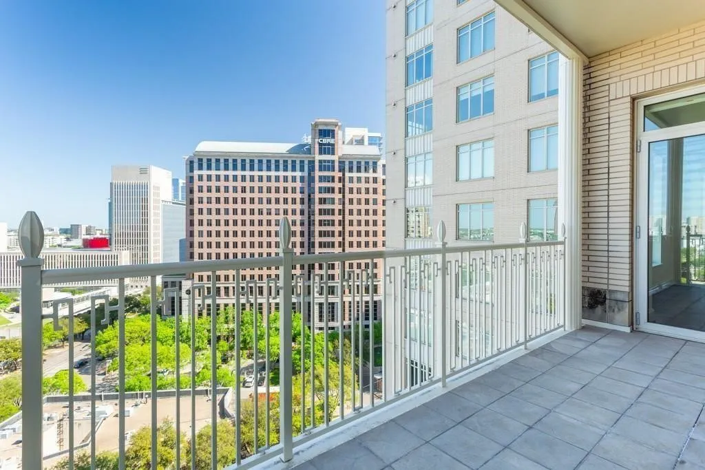 Views toward the Arts District.