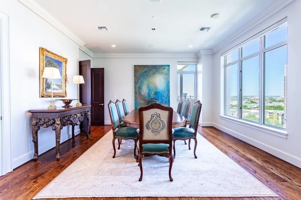 Balcony access from Dining.