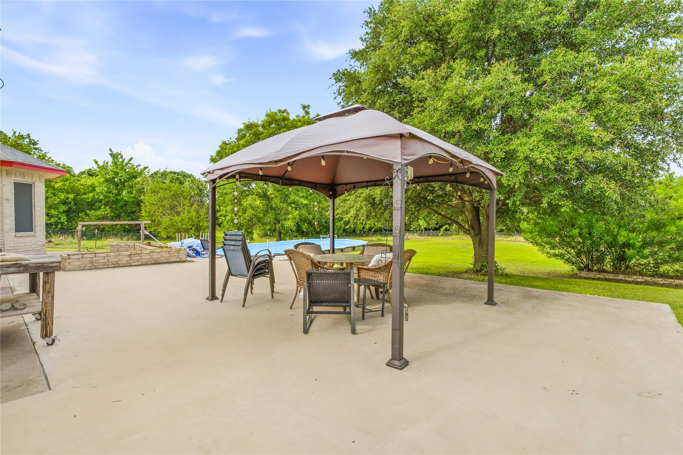 Single Family Residence For Sale in Parker County , 118 Pleasant Valley Lane, Weatherford, Texas 76087, 4 Bedroom, 4 Bathroom, 3 Garage spaces, 3,388 Sqft, built in 1996, mls#21309168, Real Estate Agent in Weatherford, Homes For Sale in Parker county, Homes For Sale in Weatherford, Realtor in Weatherford Texas, Real Estate Brokerage Independent Realty Texas, Luminita Cordes Realtor