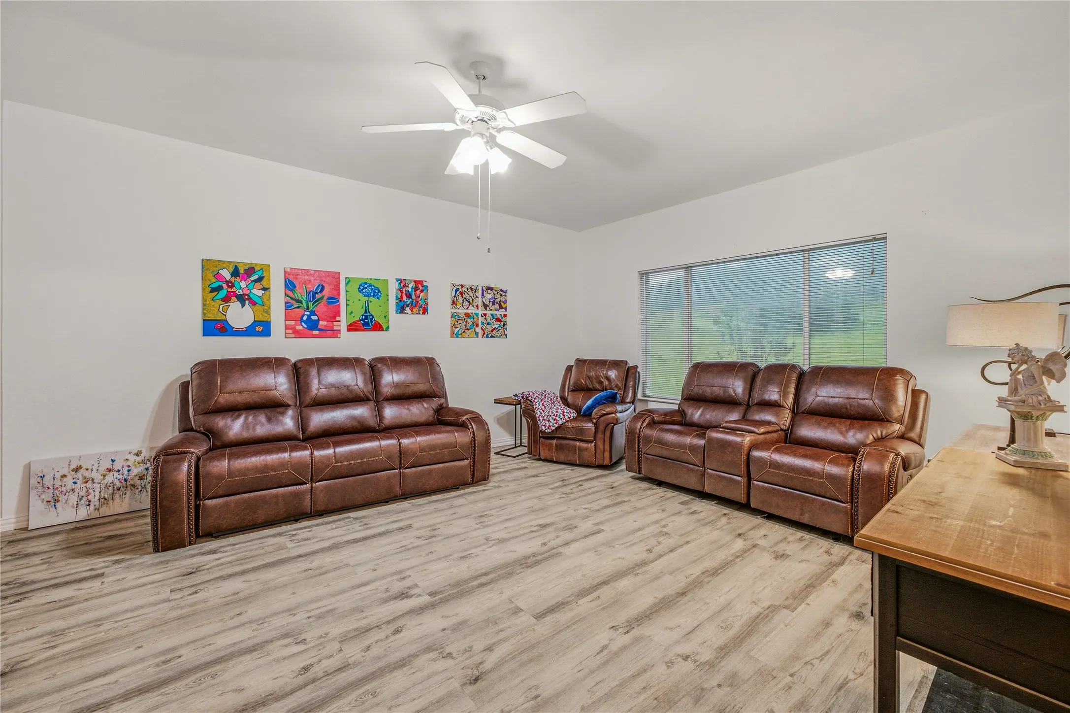 Single Family Residence For Sale in Parker County , 118 Pleasant Valley Lane, Weatherford, Texas 76087, 4 Bedroom, 4 Bathroom, 3 Garage spaces, 3,388 Sqft, built in 1996, mls#21309168, Real Estate Agent in Weatherford, Homes For Sale in Parker county, Homes For Sale in Weatherford, Realtor in Weatherford Texas, Real Estate Brokerage Independent Realty Texas, Luminita Cordes Realtor