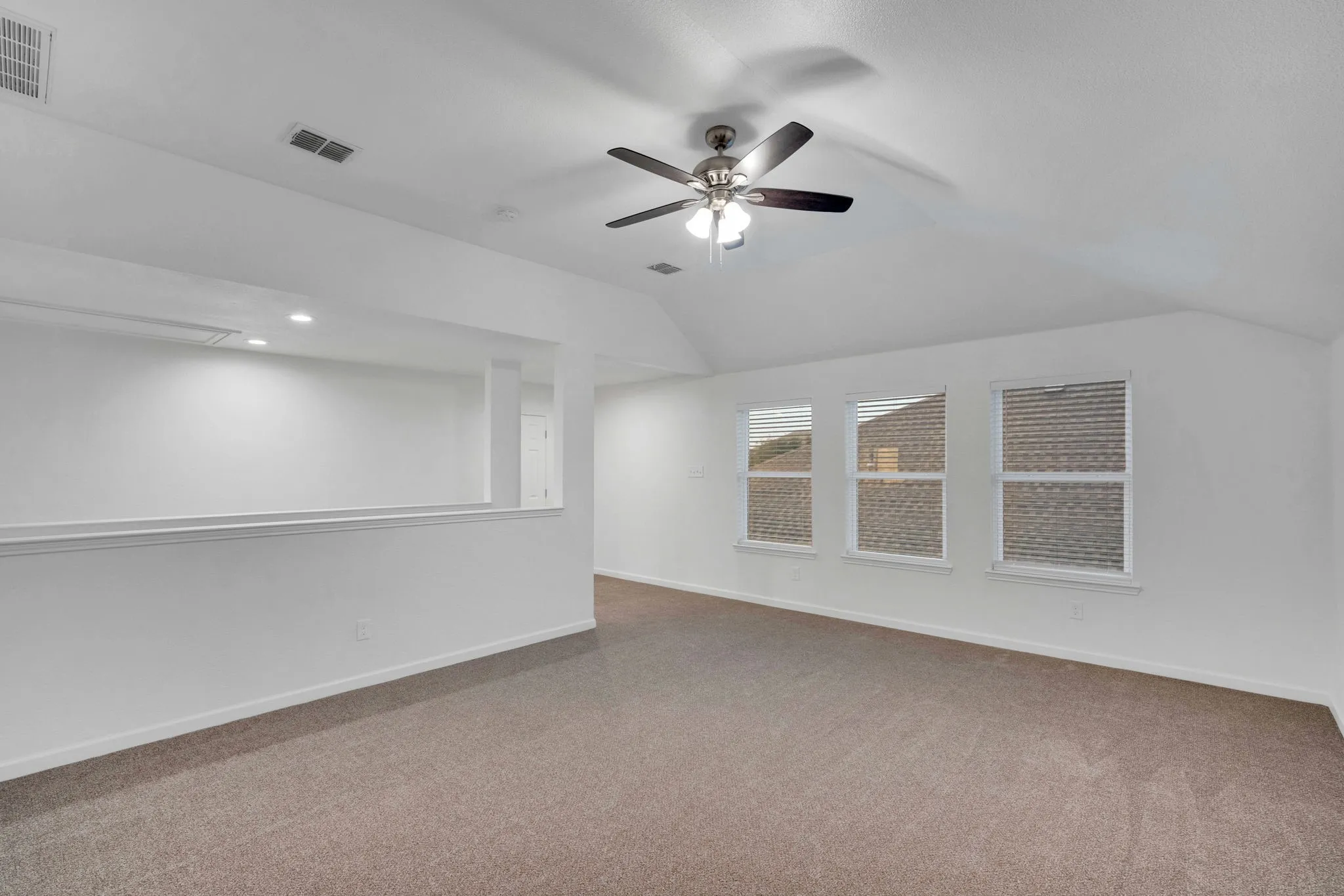 Single Family Residence For Sale in Johnson County , 1113 Skylark Drive, Burleson, Texas 76028, 4 Bedroom, 3 Bathroom, 2 Garage spaces, 2,808 Sqft, built in 2005, mls#21309227, Real Estate Agent in Burleson, Homes For Sale in Johnson county, Homes For Sale in Burleson, Realtor in Burleson Texas, Real Estate Brokerage Independent Realty Texas, Luminita Cordes Realtor