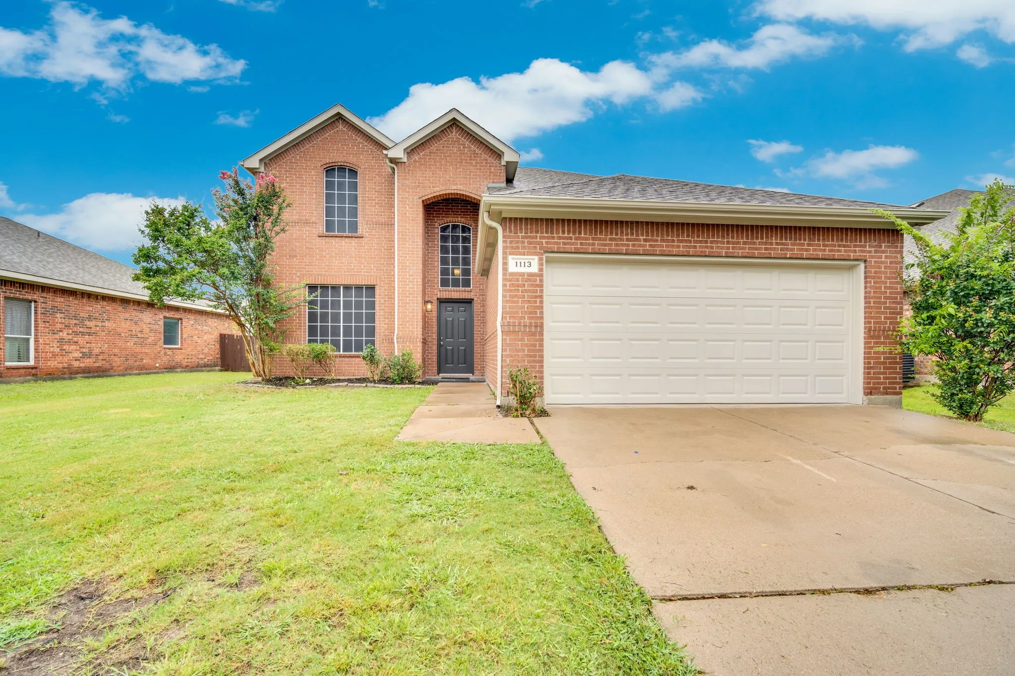 Single Family Residence For Sale in Johnson County , 1113 Skylark Drive, Burleson, Texas 76028, 4 Bedroom, 3 Bathroom, 2 Garage spaces, 2,808 Sqft, built in 2005, mls#21309227, Real Estate Agent in Burleson, Homes For Sale in Johnson county, Homes For Sale in Burleson, Realtor in Burleson Texas, Real Estate Brokerage Independent Realty Texas, Luminita Cordes Realtor