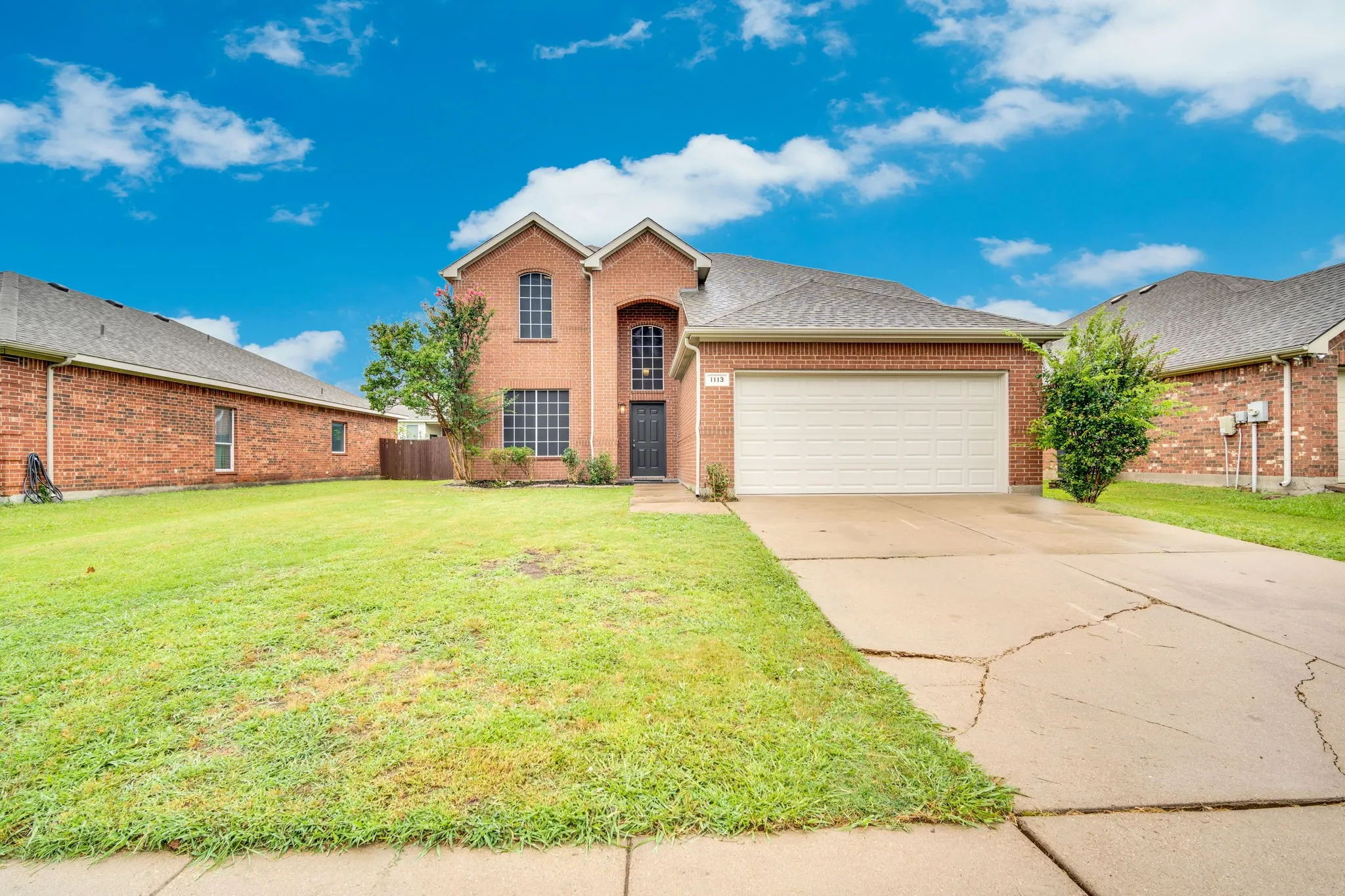 Single Family Residence For Sale in Johnson County , 1113 Skylark Drive, Burleson, Texas 76028, 4 Bedroom, 3 Bathroom, 2 Garage spaces, 2,808 Sqft, built in 2005, mls#21309227, Real Estate Agent in Burleson, Homes For Sale in Johnson county, Homes For Sale in Burleson, Realtor in Burleson Texas, Real Estate Brokerage Independent Realty Texas, Luminita Cordes Realtor