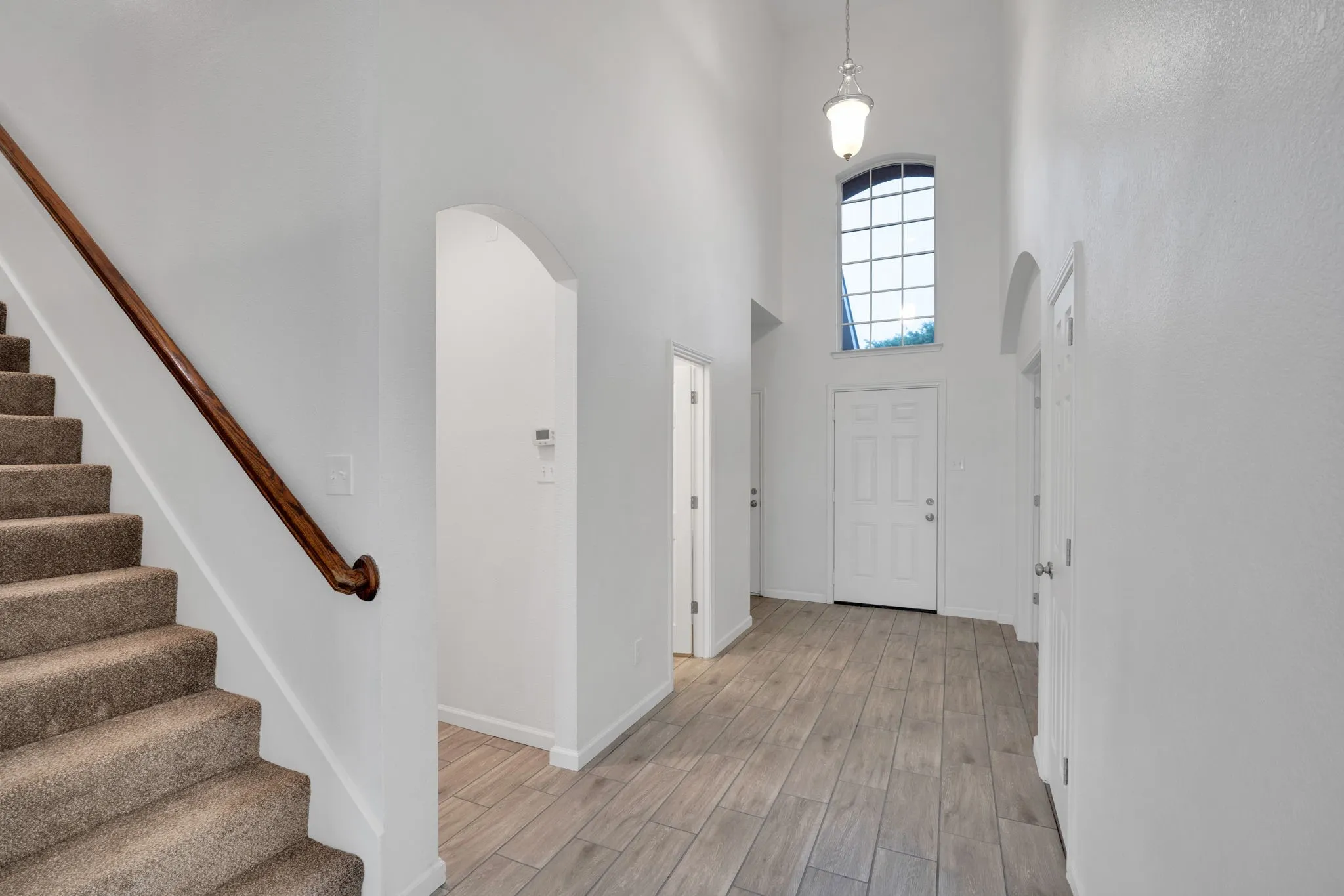 Single Family Residence For Sale in Johnson County , 1113 Skylark Drive, Burleson, Texas 76028, 4 Bedroom, 3 Bathroom, 2 Garage spaces, 2,808 Sqft, built in 2005, mls#21309227, Real Estate Agent in Burleson, Homes For Sale in Johnson county, Homes For Sale in Burleson, Realtor in Burleson Texas, Real Estate Brokerage Independent Realty Texas, Luminita Cordes Realtor