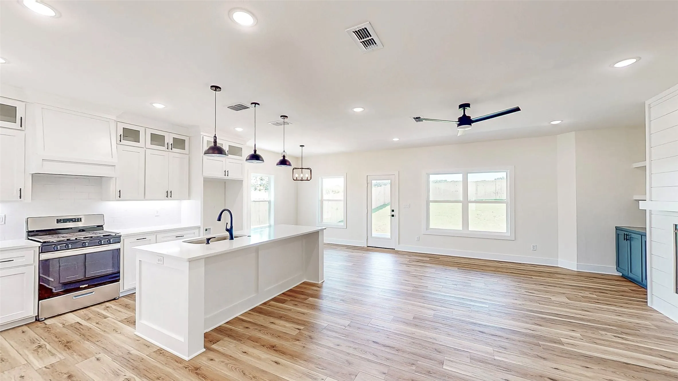 Single Family Residence For Sale in Smith County , 207 Sides Boulevard, Bullard, Texas 75757, 4 Bedroom, 2 Bathroom, 2 Garage spaces, 1,850 Sqft, built in 2025, mls#21309198, Real Estate Agent in Bullard, Homes For Sale in Smith county, Homes For Sale in Bullard, Realtor in Bullard Texas, Real Estate Brokerage Independent Realty Texas, Luminita Cordes Realtor