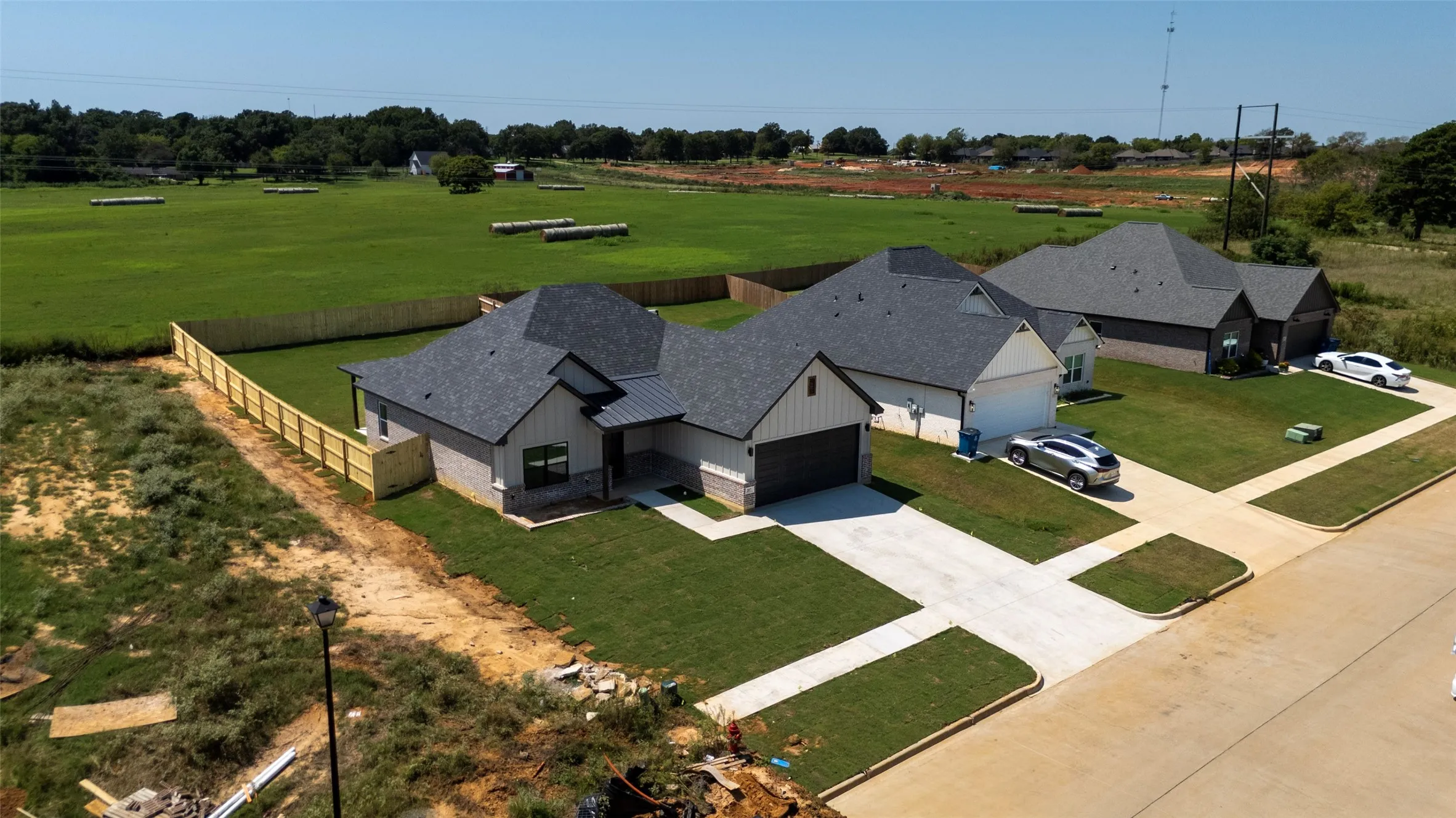 Single Family Residence For Sale in Smith County , 207 Sides Boulevard, Bullard, Texas 75757, 4 Bedroom, 2 Bathroom, 2 Garage spaces, 1,850 Sqft, built in 2025, mls#21309198, Real Estate Agent in Bullard, Homes For Sale in Smith county, Homes For Sale in Bullard, Realtor in Bullard Texas, Real Estate Brokerage Independent Realty Texas, Luminita Cordes Realtor