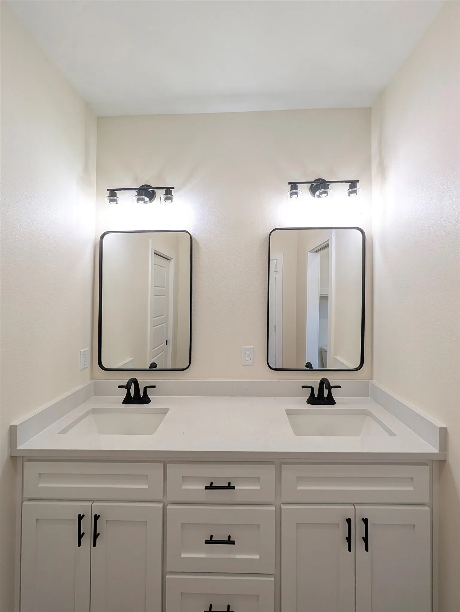 Single Family Residence For Sale in Smith County , 207 Sides Boulevard, Bullard, Texas 75757, 4 Bedroom, 2 Bathroom, 2 Garage spaces, 1,850 Sqft, built in 2025, mls#21309198, Real Estate Agent in Bullard, Homes For Sale in Smith county, Homes For Sale in Bullard, Realtor in Bullard Texas, Real Estate Brokerage Independent Realty Texas, Luminita Cordes Realtor