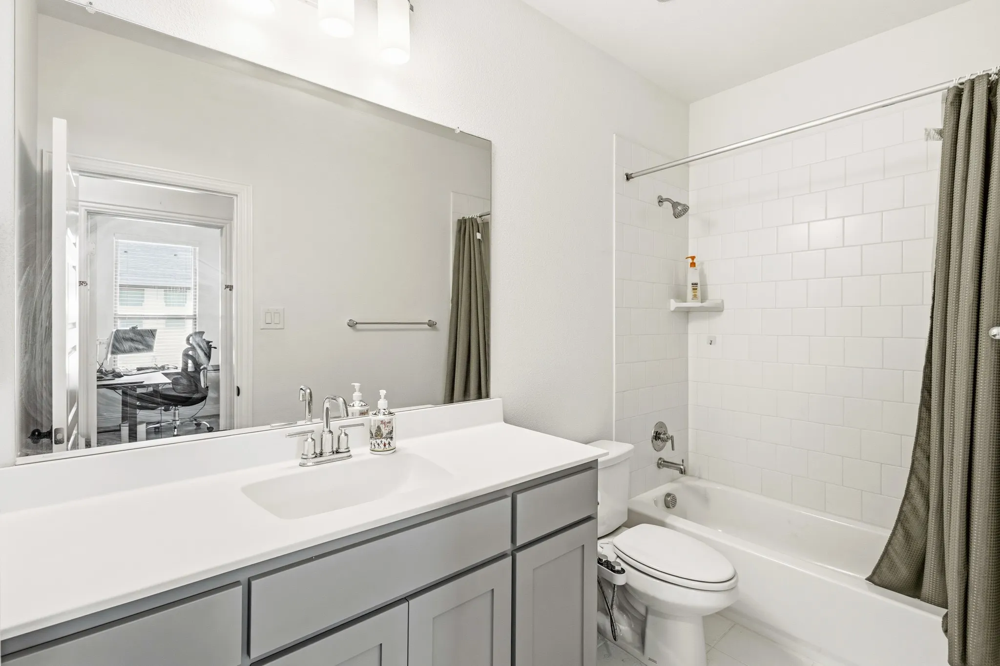 Townhouse For Rent in Collin County , 2532 Campden Mews, Allen, Texas 75013, 3 Bedroom, 3 Bathroom, 2 Garage spaces, 1,941 Sqft, built in 2025, mls#21307797, Real Estate Agent in Allen, Homes For Rent in Collin county, Homes For Rent in Allen, Realtor in Allen Texas, Real Estate Brokerage Independent Realty Texas, Luminita Cordes Realtor