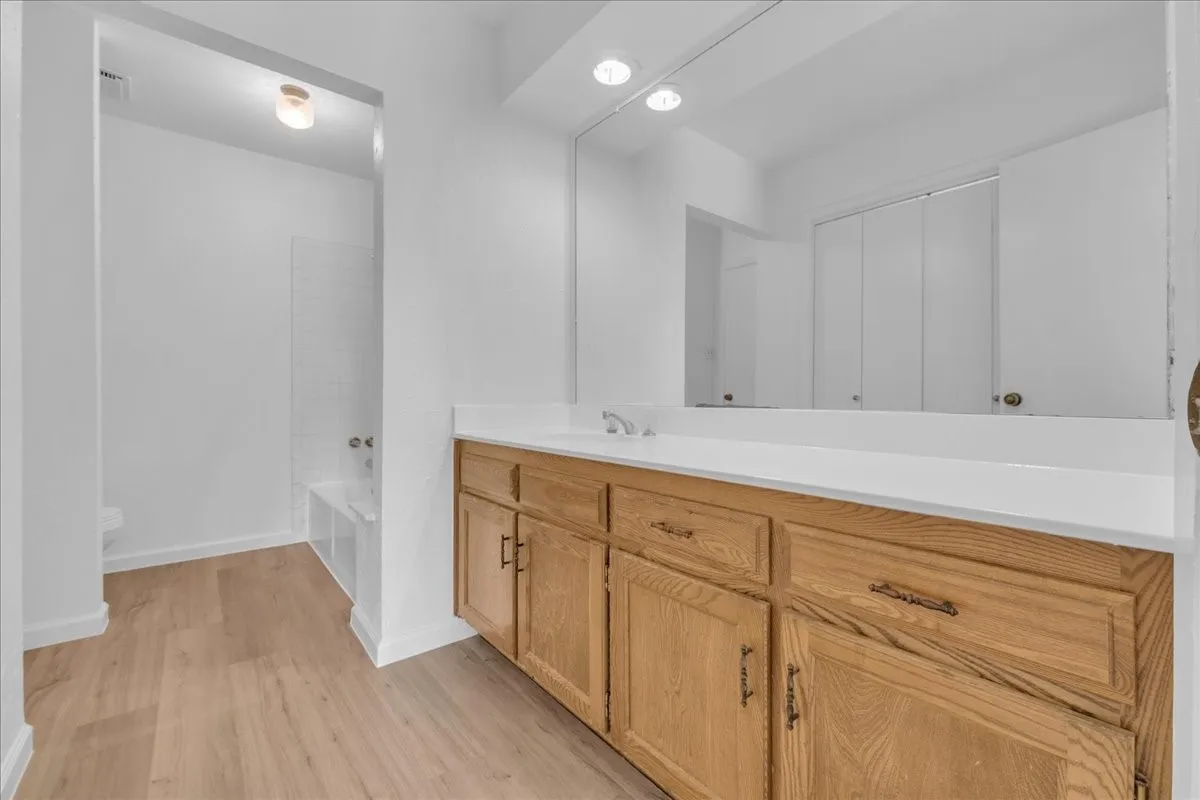 Jack n Jill Bathroom