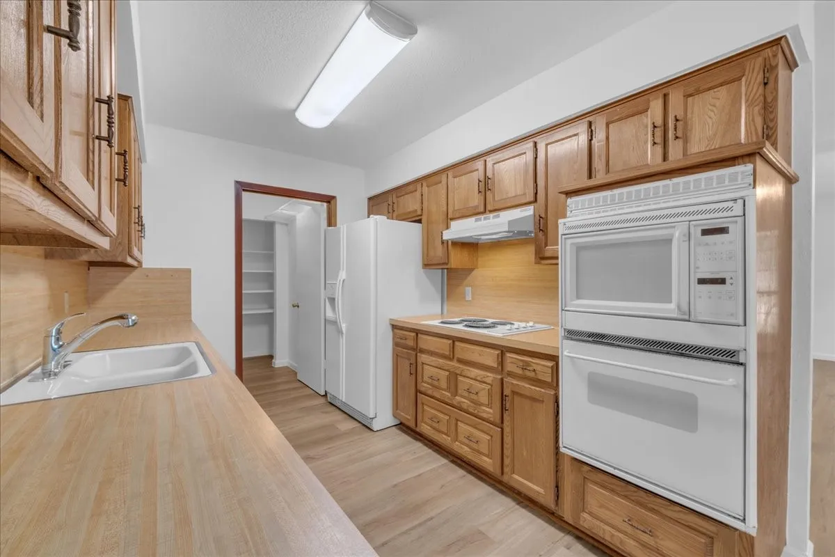 All electric appliances