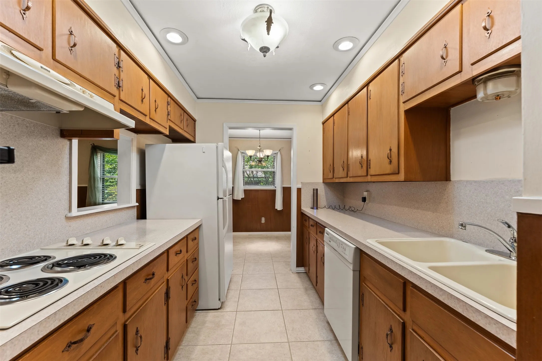 Single Family Residence For Sale in Mc Lennan County , 1324 Melrose Drive, Waco, Texas 76710, 4 Bedroom, 2 Bathroom, 2 Garage spaces, 1,536 Sqft, built in 1963, mls#21309213, Real Estate Agent in Waco, Homes For Sale in Mc Lennan county, Homes For Sale in Waco, Realtor in Waco Texas, Real Estate Brokerage Independent Realty Texas, Luminita Cordes Realtor