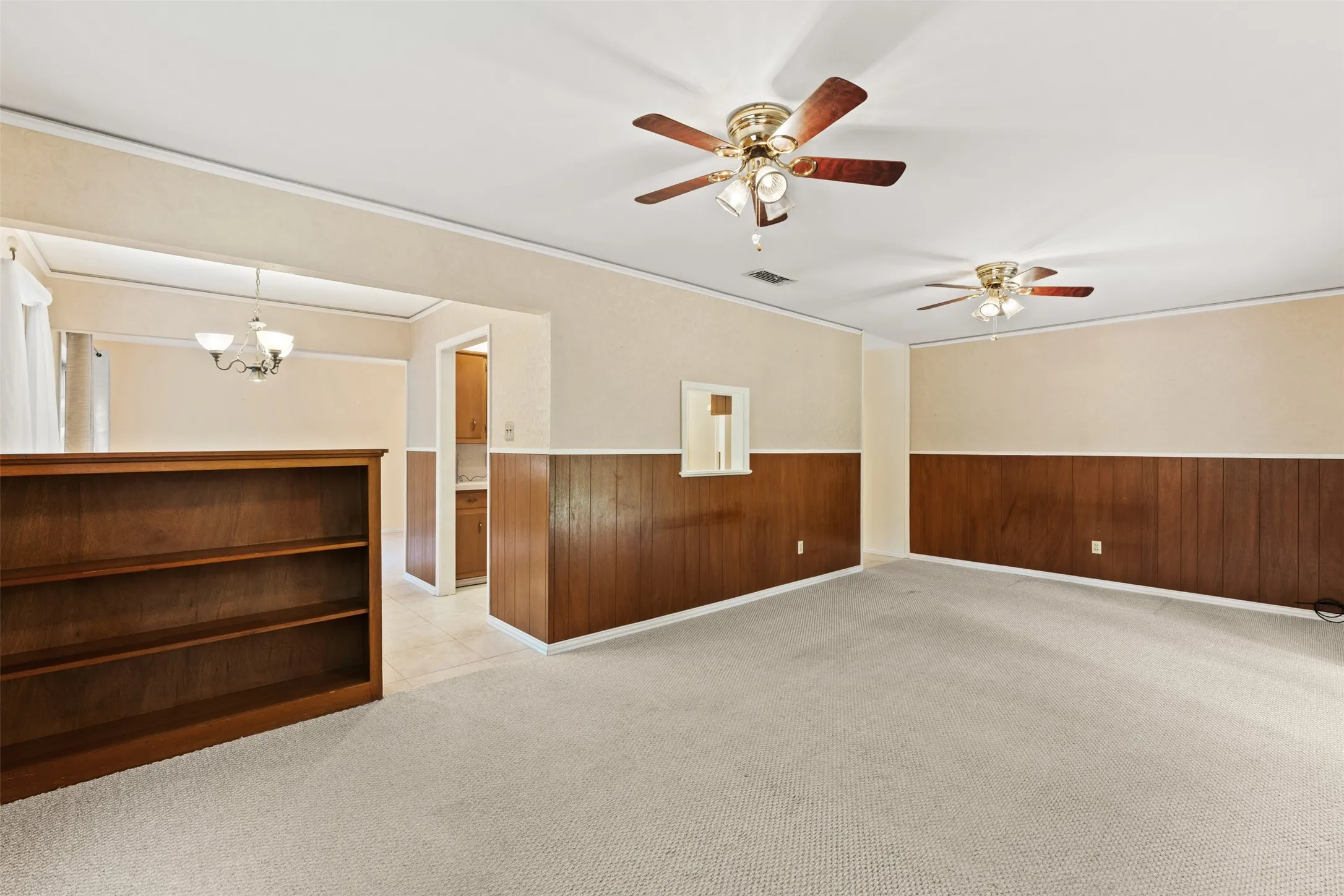 Single Family Residence For Sale in Mc Lennan County , 1324 Melrose Drive, Waco, Texas 76710, 4 Bedroom, 2 Bathroom, 2 Garage spaces, 1,536 Sqft, built in 1963, mls#21309213, Real Estate Agent in Waco, Homes For Sale in Mc Lennan county, Homes For Sale in Waco, Realtor in Waco Texas, Real Estate Brokerage Independent Realty Texas, Luminita Cordes Realtor