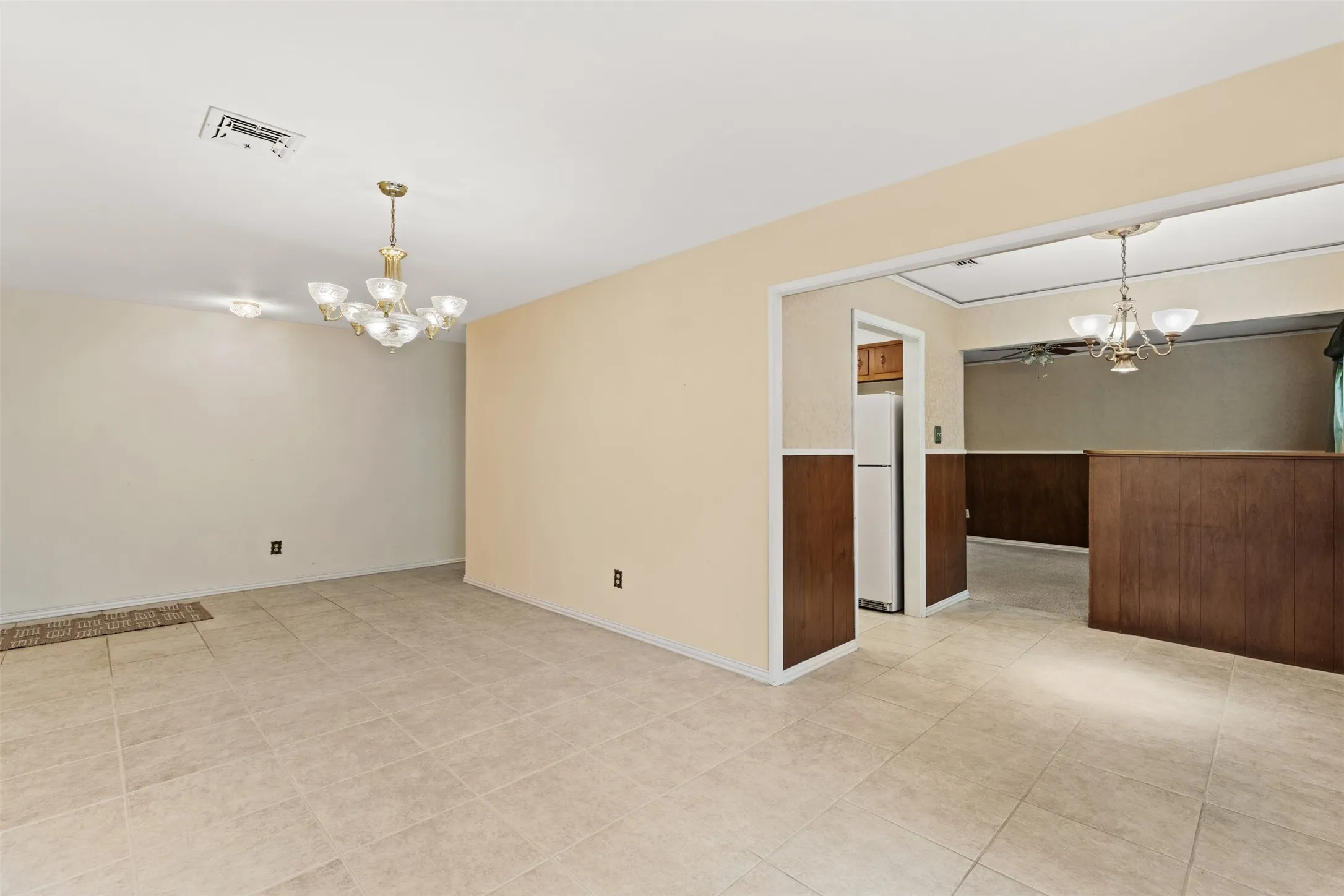 Single Family Residence For Sale in Mc Lennan County , 1324 Melrose Drive, Waco, Texas 76710, 4 Bedroom, 2 Bathroom, 2 Garage spaces, 1,536 Sqft, built in 1963, mls#21309213, Real Estate Agent in Waco, Homes For Sale in Mc Lennan county, Homes For Sale in Waco, Realtor in Waco Texas, Real Estate Brokerage Independent Realty Texas, Luminita Cordes Realtor
