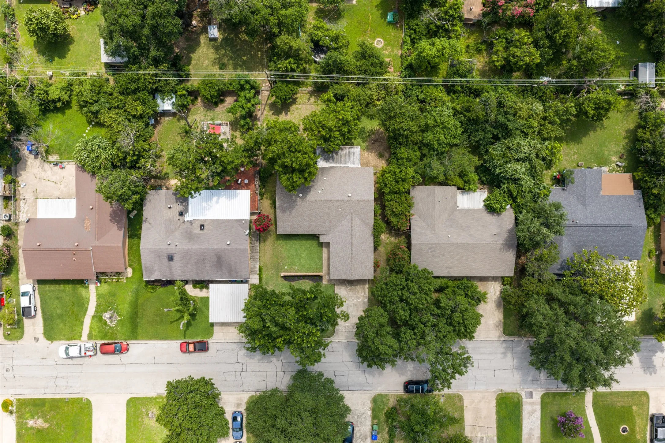 Single Family Residence For Sale in Mc Lennan County , 1324 Melrose Drive, Waco, Texas 76710, 4 Bedroom, 2 Bathroom, 2 Garage spaces, 1,536 Sqft, built in 1963, mls#21309213, Real Estate Agent in Waco, Homes For Sale in Mc Lennan county, Homes For Sale in Waco, Realtor in Waco Texas, Real Estate Brokerage Independent Realty Texas, Luminita Cordes Realtor