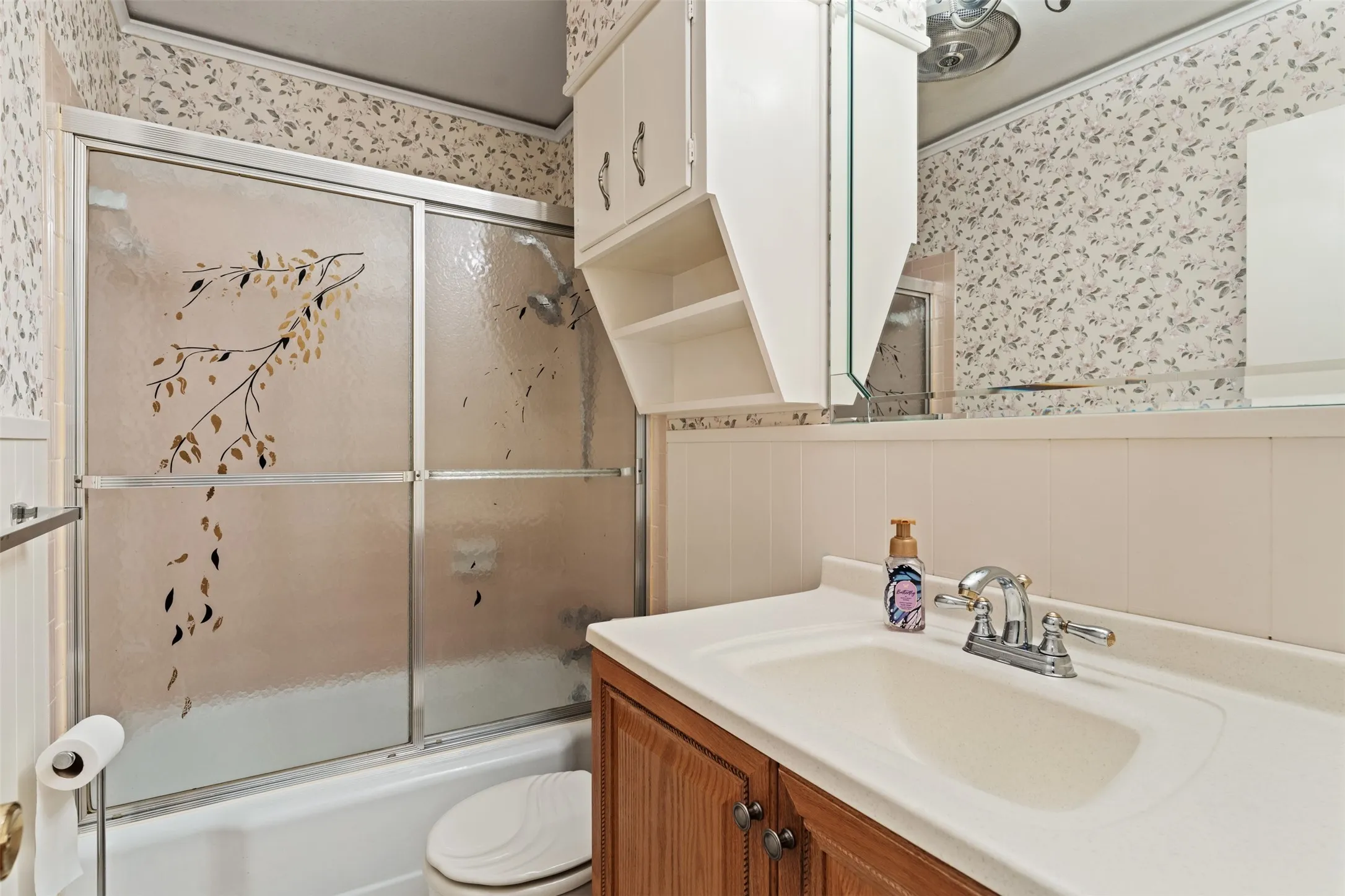 Single Family Residence For Sale in Mc Lennan County , 1324 Melrose Drive, Waco, Texas 76710, 4 Bedroom, 2 Bathroom, 2 Garage spaces, 1,536 Sqft, built in 1963, mls#21309213, Real Estate Agent in Waco, Homes For Sale in Mc Lennan county, Homes For Sale in Waco, Realtor in Waco Texas, Real Estate Brokerage Independent Realty Texas, Luminita Cordes Realtor