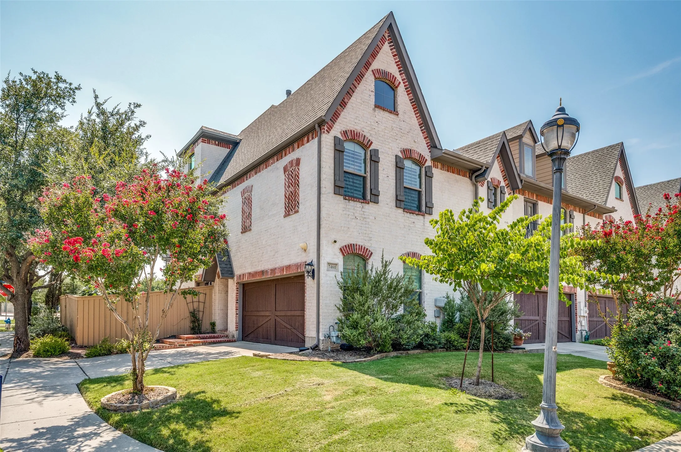 Townhouse For Sale in Collin County , 7401 Audelia Lane, Mc Kinney, Texas 75072, 3 Bedroom, 4 Bathroom, 2 Garage spaces, 2,022 Sqft, built in 2013, mls#21308831, Real Estate Agent in Mc Kinney, Homes For Sale in Collin county, Homes For Sale in Mc Kinney, Realtor in Mc Kinney Texas, Real Estate Brokerage Independent Realty Texas, Luminita Cordes Realtor