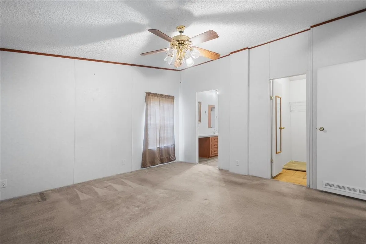 Manufactured Home For Sale in Smith County , 22960 Shell Shore Drive, Bullard, Texas 75757, 3 Bedroom, 2 Bathroom, Garage spaces, 1,512 Sqft, built in 2005, mls#21305838, Real Estate Agent in Bullard, Homes For Sale in Smith county, Homes For Sale in Bullard, Realtor in Bullard Texas, Real Estate Brokerage Independent Realty Texas, Luminita Cordes Realtor