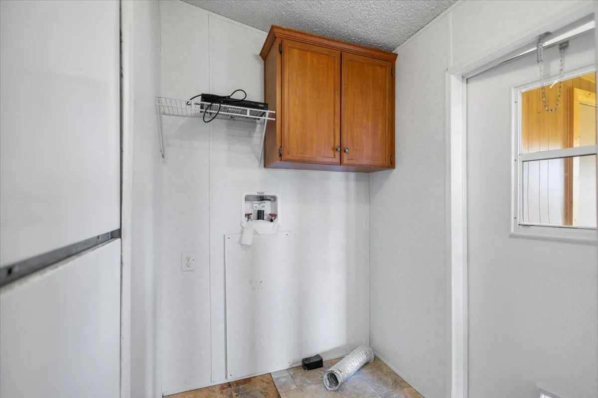 Manufactured Home For Sale in Smith County , 22960 Shell Shore Drive, Bullard, Texas 75757, 3 Bedroom, 2 Bathroom, Garage spaces, 1,512 Sqft, built in 2005, mls#21305838, Real Estate Agent in Bullard, Homes For Sale in Smith county, Homes For Sale in Bullard, Realtor in Bullard Texas, Real Estate Brokerage Independent Realty Texas, Luminita Cordes Realtor