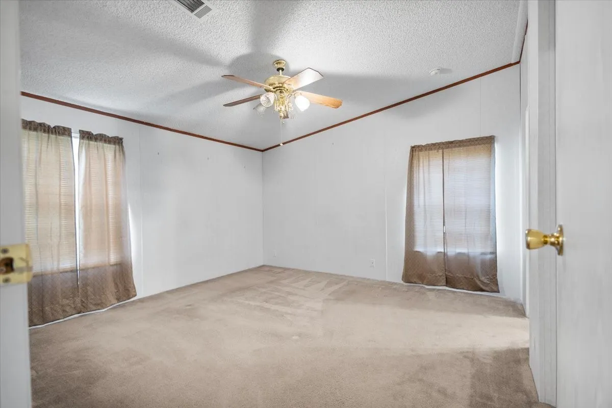 Manufactured Home For Sale in Smith County , 22960 Shell Shore Drive, Bullard, Texas 75757, 3 Bedroom, 2 Bathroom, Garage spaces, 1,512 Sqft, built in 2005, mls#21305838, Real Estate Agent in Bullard, Homes For Sale in Smith county, Homes For Sale in Bullard, Realtor in Bullard Texas, Real Estate Brokerage Independent Realty Texas, Luminita Cordes Realtor