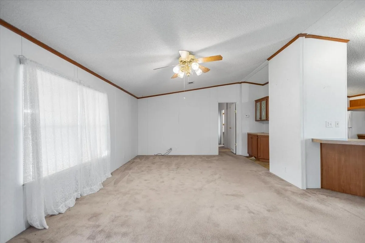 Manufactured Home For Sale in Smith County , 22960 Shell Shore Drive, Bullard, Texas 75757, 3 Bedroom, 2 Bathroom, Garage spaces, 1,512 Sqft, built in 2005, mls#21305838, Real Estate Agent in Bullard, Homes For Sale in Smith county, Homes For Sale in Bullard, Realtor in Bullard Texas, Real Estate Brokerage Independent Realty Texas, Luminita Cordes Realtor