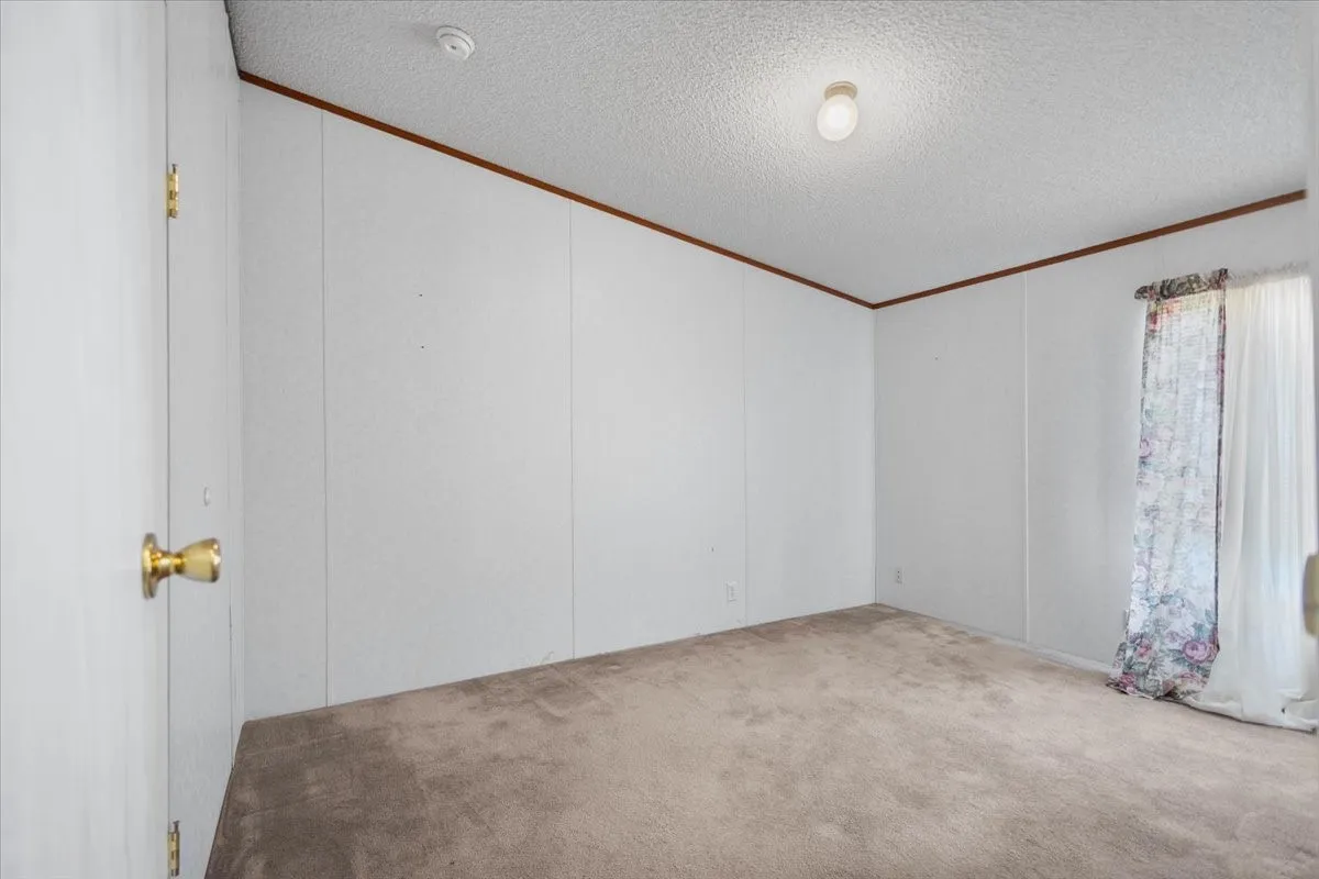 Manufactured Home For Sale in Smith County , 22960 Shell Shore Drive, Bullard, Texas 75757, 3 Bedroom, 2 Bathroom, Garage spaces, 1,512 Sqft, built in 2005, mls#21305838, Real Estate Agent in Bullard, Homes For Sale in Smith county, Homes For Sale in Bullard, Realtor in Bullard Texas, Real Estate Brokerage Independent Realty Texas, Luminita Cordes Realtor