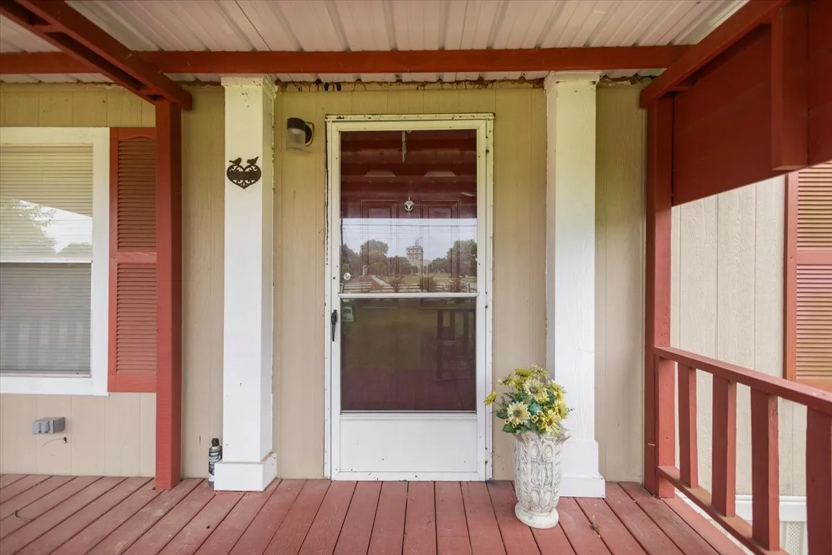 Manufactured Home For Sale in Smith County , 22960 Shell Shore Drive, Bullard, Texas 75757, 3 Bedroom, 2 Bathroom, Garage spaces, 1,512 Sqft, built in 2005, mls#21305838, Real Estate Agent in Bullard, Homes For Sale in Smith county, Homes For Sale in Bullard, Realtor in Bullard Texas, Real Estate Brokerage Independent Realty Texas, Luminita Cordes Realtor