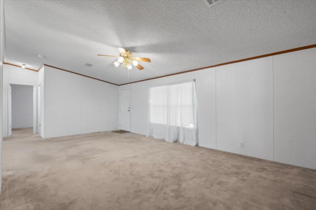 Manufactured Home For Sale in Smith County , 22960 Shell Shore Drive, Bullard, Texas 75757, 3 Bedroom, 2 Bathroom, Garage spaces, 1,512 Sqft, built in 2005, mls#21305838, Real Estate Agent in Bullard, Homes For Sale in Smith county, Homes For Sale in Bullard, Realtor in Bullard Texas, Real Estate Brokerage Independent Realty Texas, Luminita Cordes Realtor