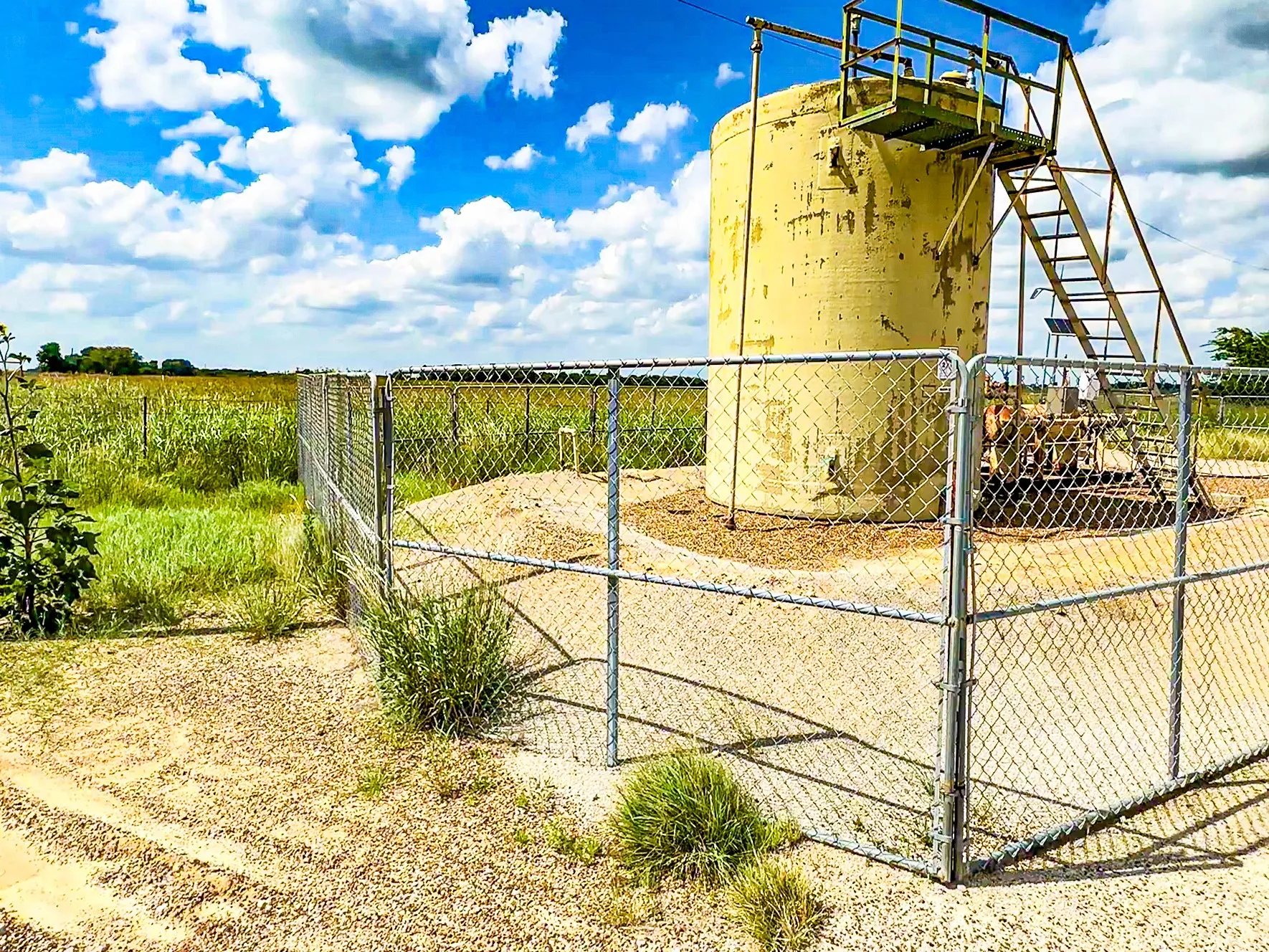 Unimproved Land For Sale in Johnson County , 6968 County Road 203, Grandview, Texas 76050, 0, 0, Garage spaces, 0 Sqft, built in 0, mls#21309212, Real Estate Agent in Grandview, Homes For Sale in Johnson county, Homes For Sale in Grandview, Realtor in Grandview Texas, Real Estate Brokerage Independent Realty Texas, Luminita Cordes Realtor