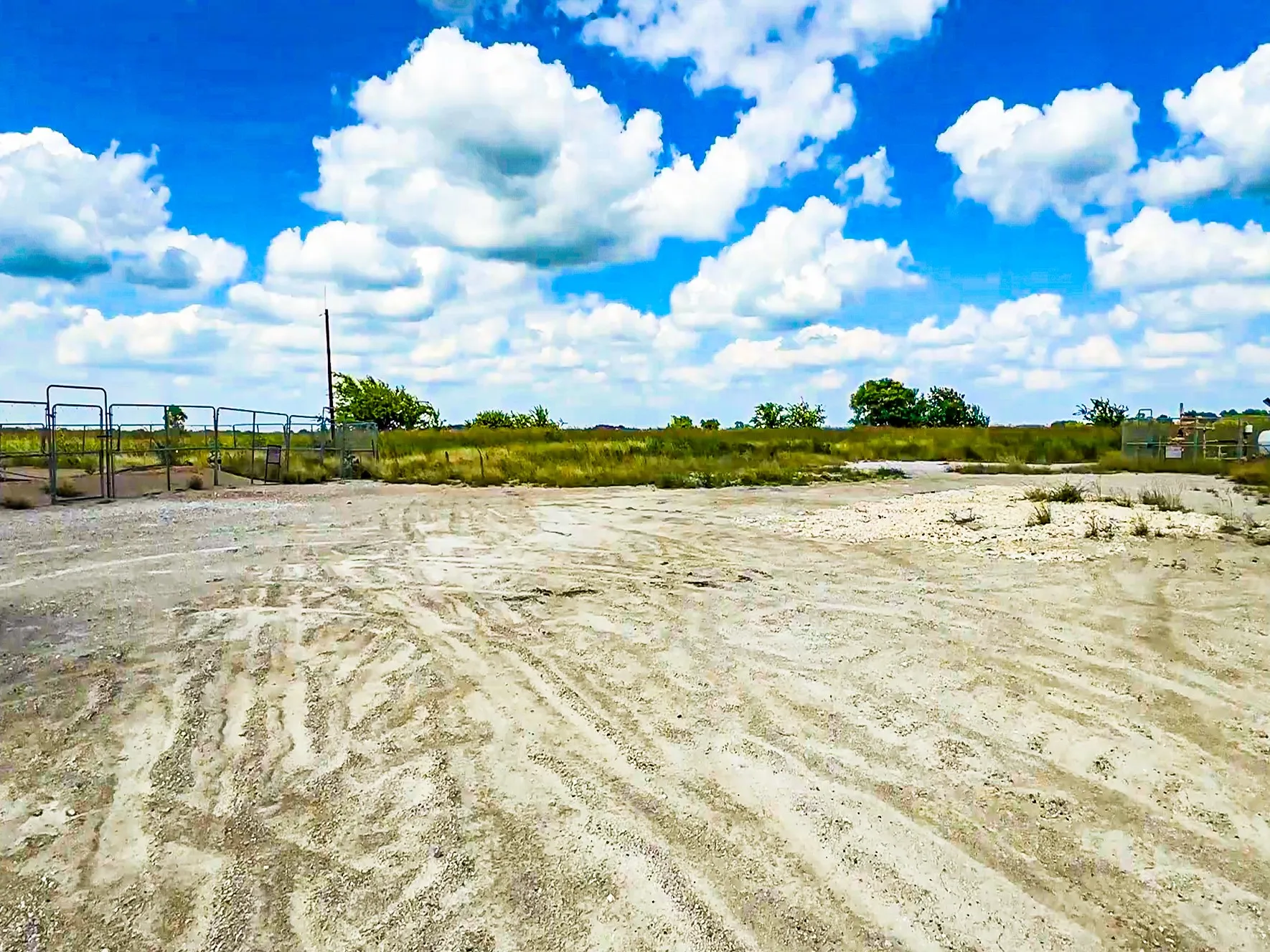 Unimproved Land For Sale in Johnson County , 6968 County Road 203, Grandview, Texas 76050, 0, 0, Garage spaces, 0 Sqft, built in 0, mls#21309212, Real Estate Agent in Grandview, Homes For Sale in Johnson county, Homes For Sale in Grandview, Realtor in Grandview Texas, Real Estate Brokerage Independent Realty Texas, Luminita Cordes Realtor