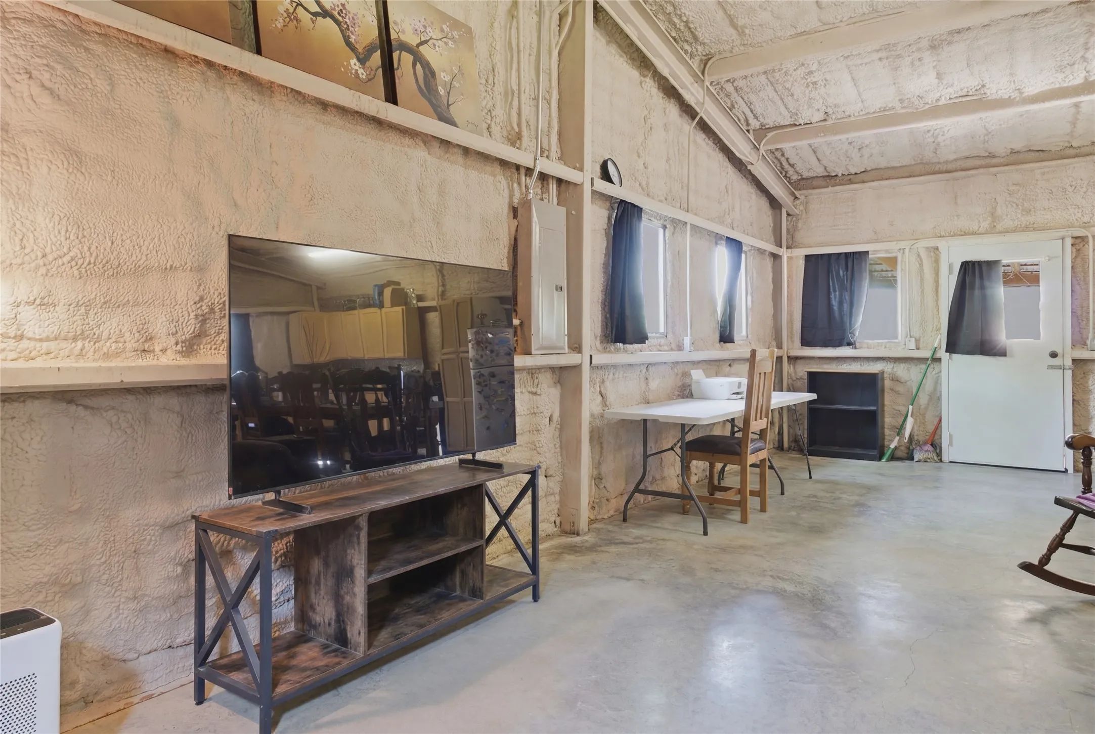 Single Family Residence For Sale in Delta County , 500 County Road 1300, Lake Creek, Texas 75450, 0, 1 Bathroom, Garage spaces, 900 Sqft, built in 2012, mls#21309162, Real Estate Agent in Lake Creek, Homes For Sale in Delta county, Homes For Sale in Lake Creek, Realtor in Lake Creek Texas, Real Estate Brokerage Independent Realty Texas, Luminita Cordes Realtor