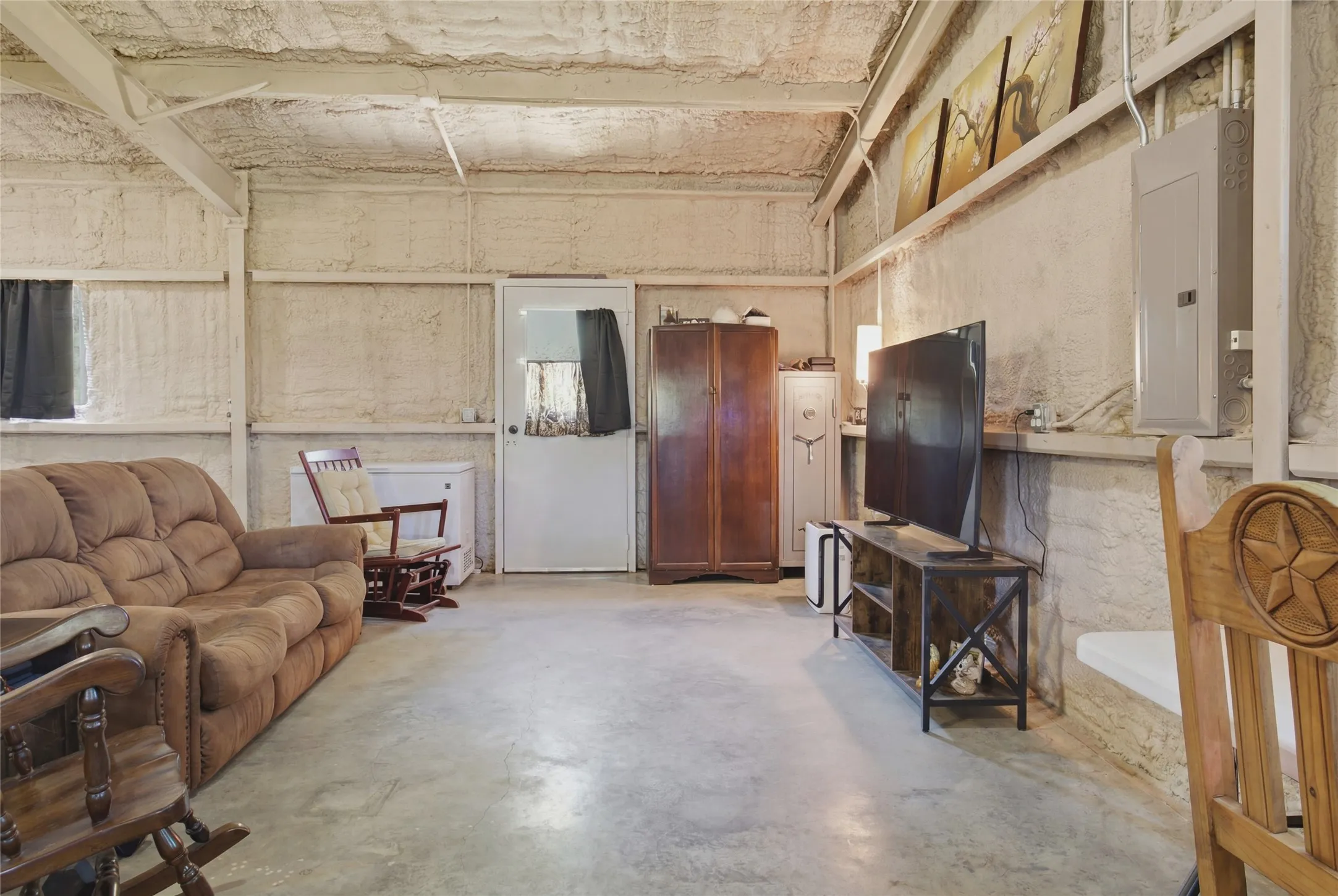 Single Family Residence For Sale in Delta County , 500 County Road 1300, Lake Creek, Texas 75450, 0, 1 Bathroom, Garage spaces, 900 Sqft, built in 2012, mls#21309162, Real Estate Agent in Lake Creek, Homes For Sale in Delta county, Homes For Sale in Lake Creek, Realtor in Lake Creek Texas, Real Estate Brokerage Independent Realty Texas, Luminita Cordes Realtor