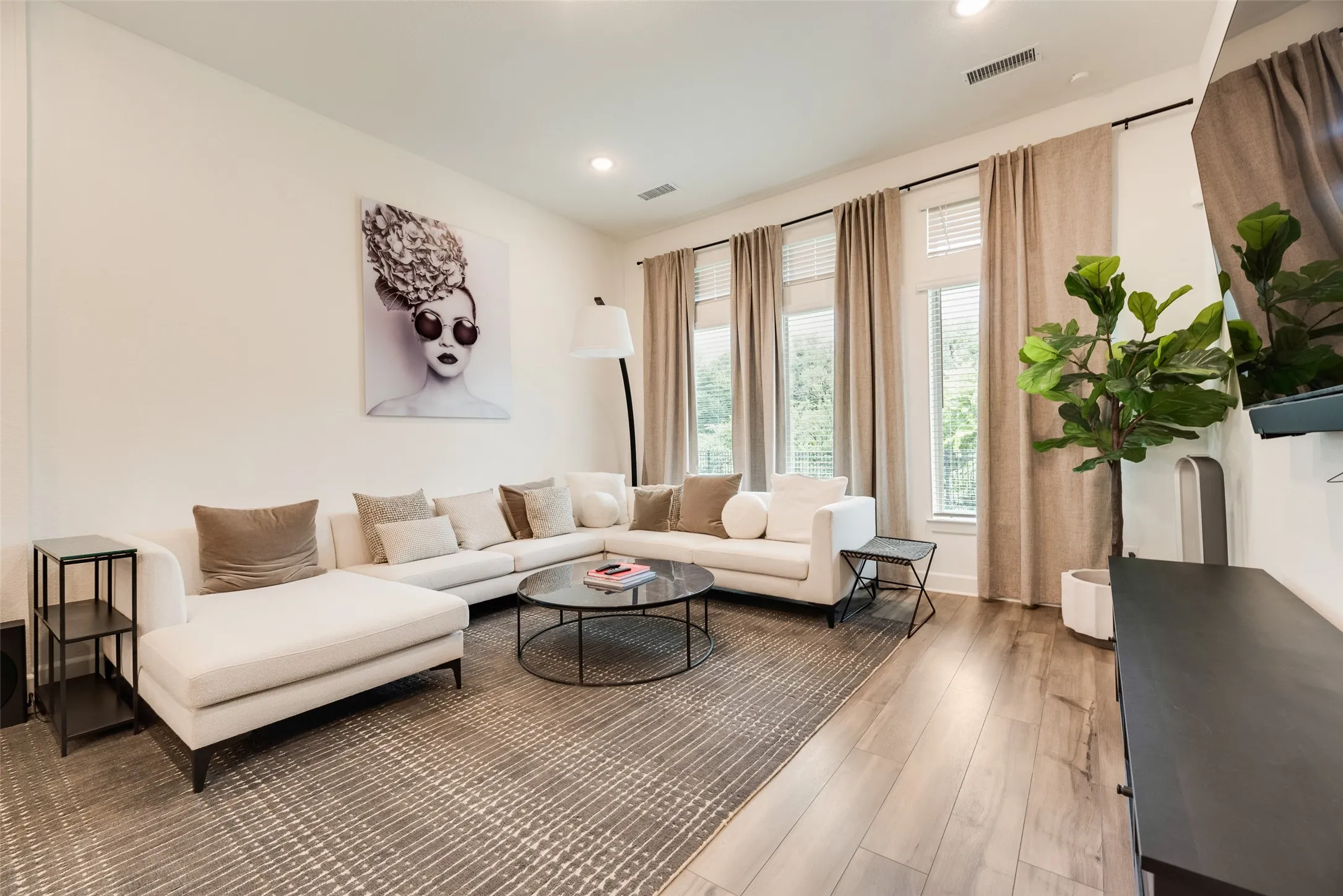Single Family Residence For Sale in Denton County , 820 Filly, Aubrey, Texas 76227, 4 Bedrooms, 3 Bathrooms, 2 Garage spaces, 3,328 Sqft, built in 2023, Price $610,000, mls#21308500, Real Estate Agent in Aubrey, Homes For Sale in Denton county, Homes For Sale in Aubrey, Realtor in Aubrey Texas, Real Estate Brokerage Independent Realty Texas, Luminita Cordes Realtor