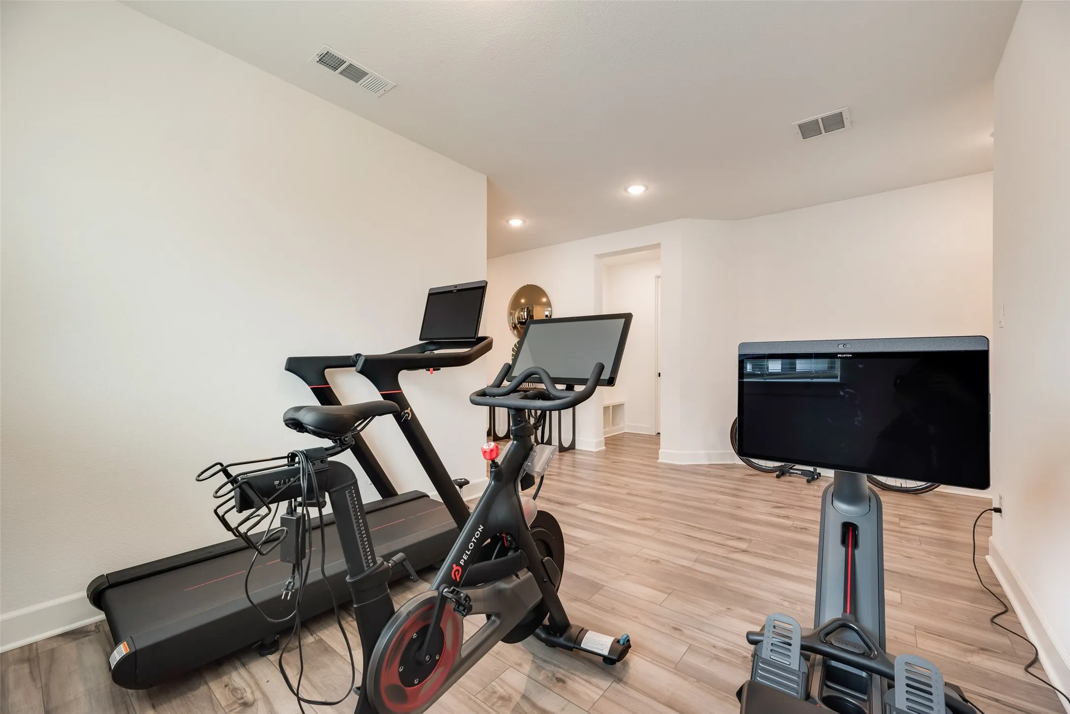 Single Family Residence For Sale in Denton County , 820 Filly, Aubrey, Texas 76227, 4 Bedrooms, 3 Bathrooms, 2 Garage spaces, 3,328 Sqft, built in 2023, Price $610,000, mls#21308500, Real Estate Agent in Aubrey, Homes For Sale in Denton county, Homes For Sale in Aubrey, Realtor in Aubrey Texas, Real Estate Brokerage Independent Realty Texas, Luminita Cordes Realtor