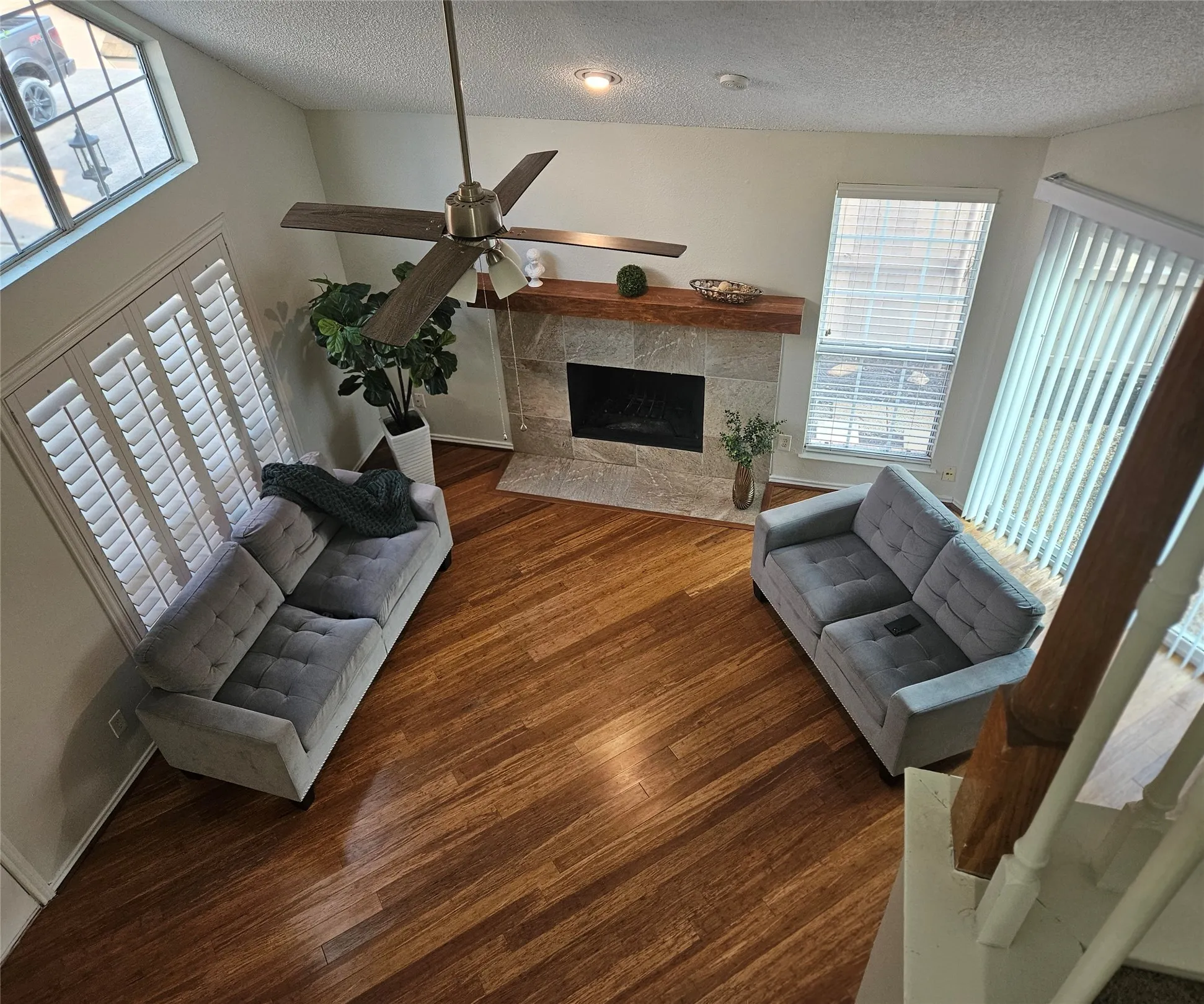 Townhouse For Sale in Collin County , 17910 Windflower Way 2004, Dallas, Texas 75252, 3 Bedroom, 3 Bathroom, Garage spaces, 1,555 Sqft, built in 1985, mls#21309214, Real Estate Agent in Dallas, Homes For Sale in Collin county, Homes For Sale in Dallas, Realtor in Dallas Texas, Real Estate Brokerage Independent Realty Texas, Luminita Cordes Realtor