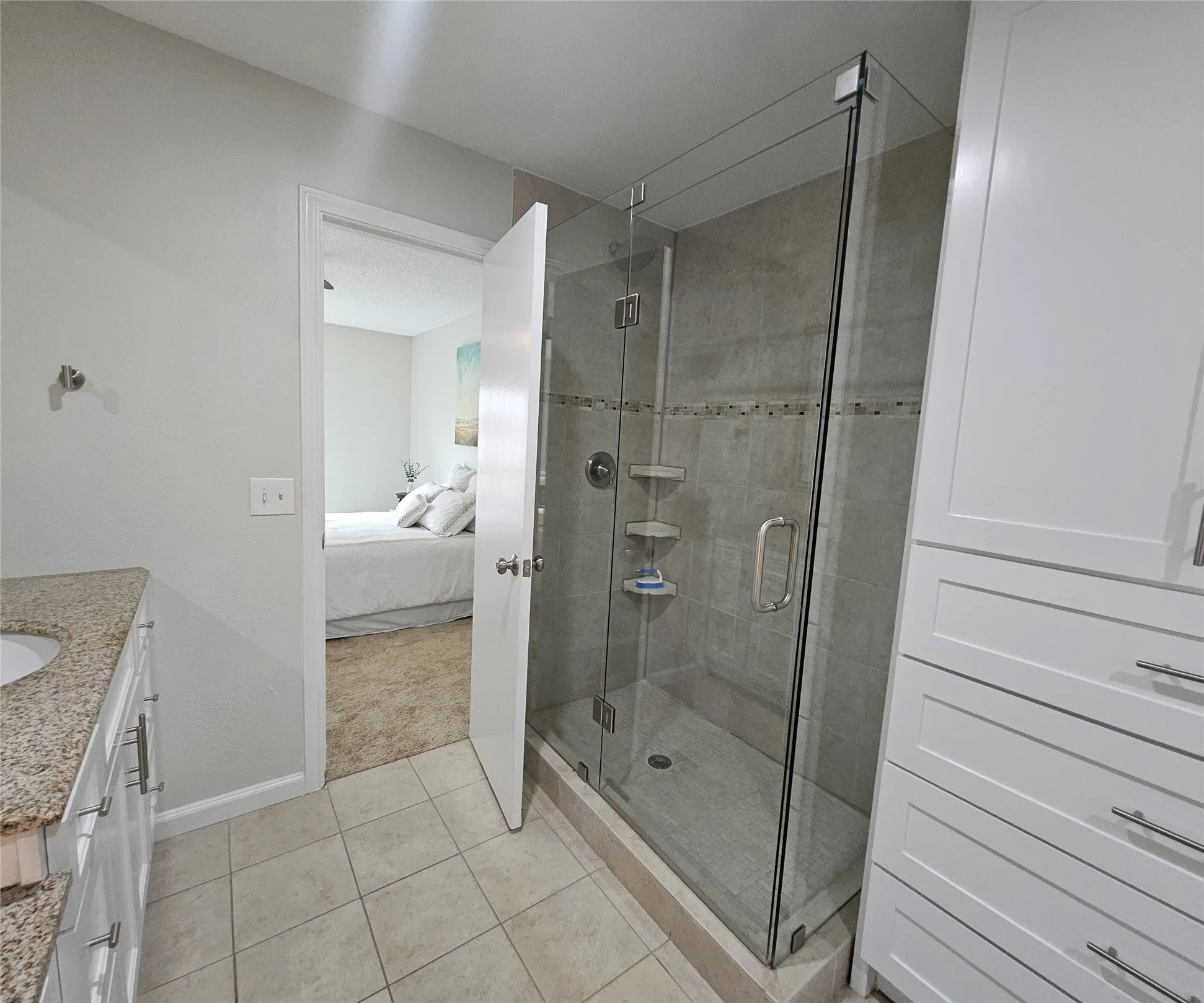 Townhouse For Sale in Collin County , 17910 Windflower Way 2004, Dallas, Texas 75252, 3 Bedroom, 3 Bathroom, Garage spaces, 1,555 Sqft, built in 1985, mls#21309214, Real Estate Agent in Dallas, Homes For Sale in Collin county, Homes For Sale in Dallas, Realtor in Dallas Texas, Real Estate Brokerage Independent Realty Texas, Luminita Cordes Realtor