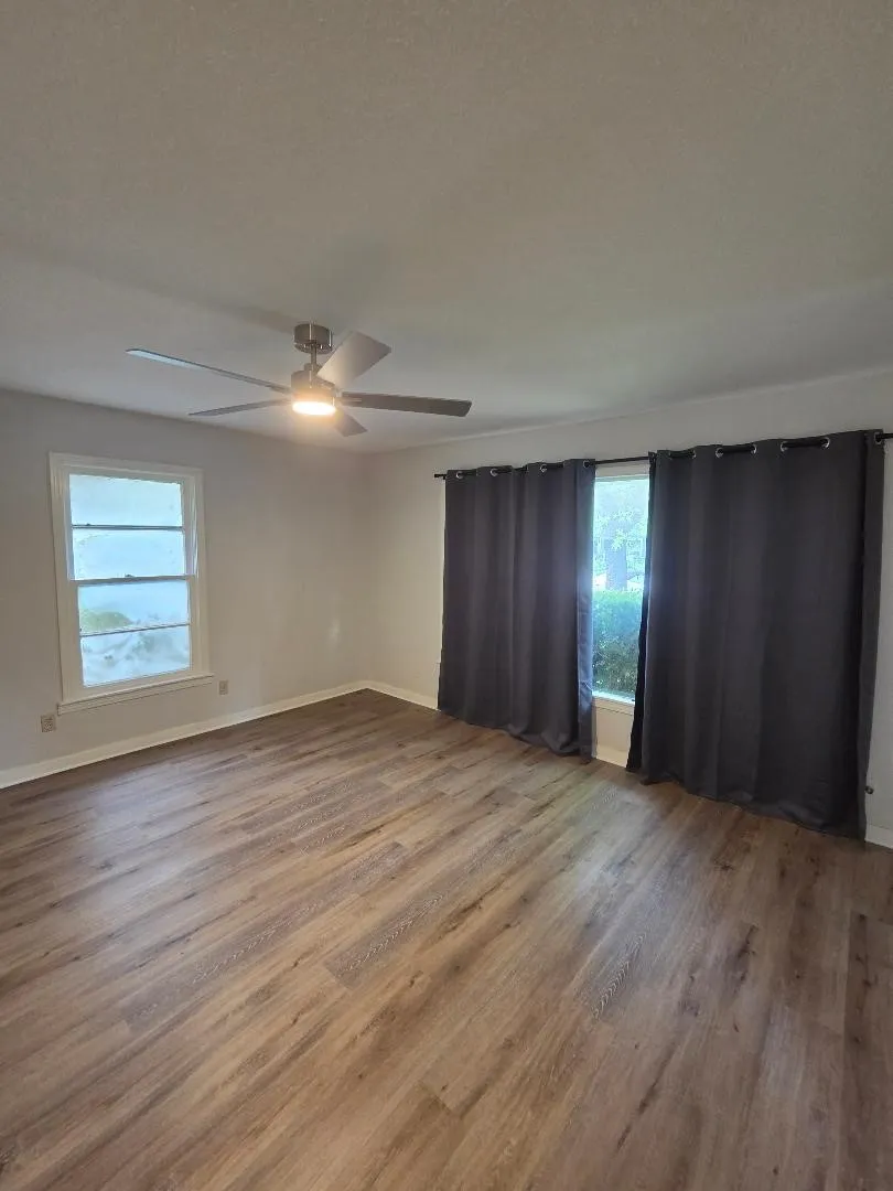 Single Family Residence For Rent in Tarrant County , 8109 Tinsley Lane, White Settlement, Texas 76108, 2 Bedroom, 2 Bathroom, Garage spaces, 1,358 Sqft, built in 1956, mls#21277415, Real Estate Agent in White Settlement, Homes For Rent in Tarrant county, Homes For Rent in White Settlement, Realtor in White Settlement Texas, Real Estate Brokerage Independent Realty Texas, Luminita Cordes Realtor