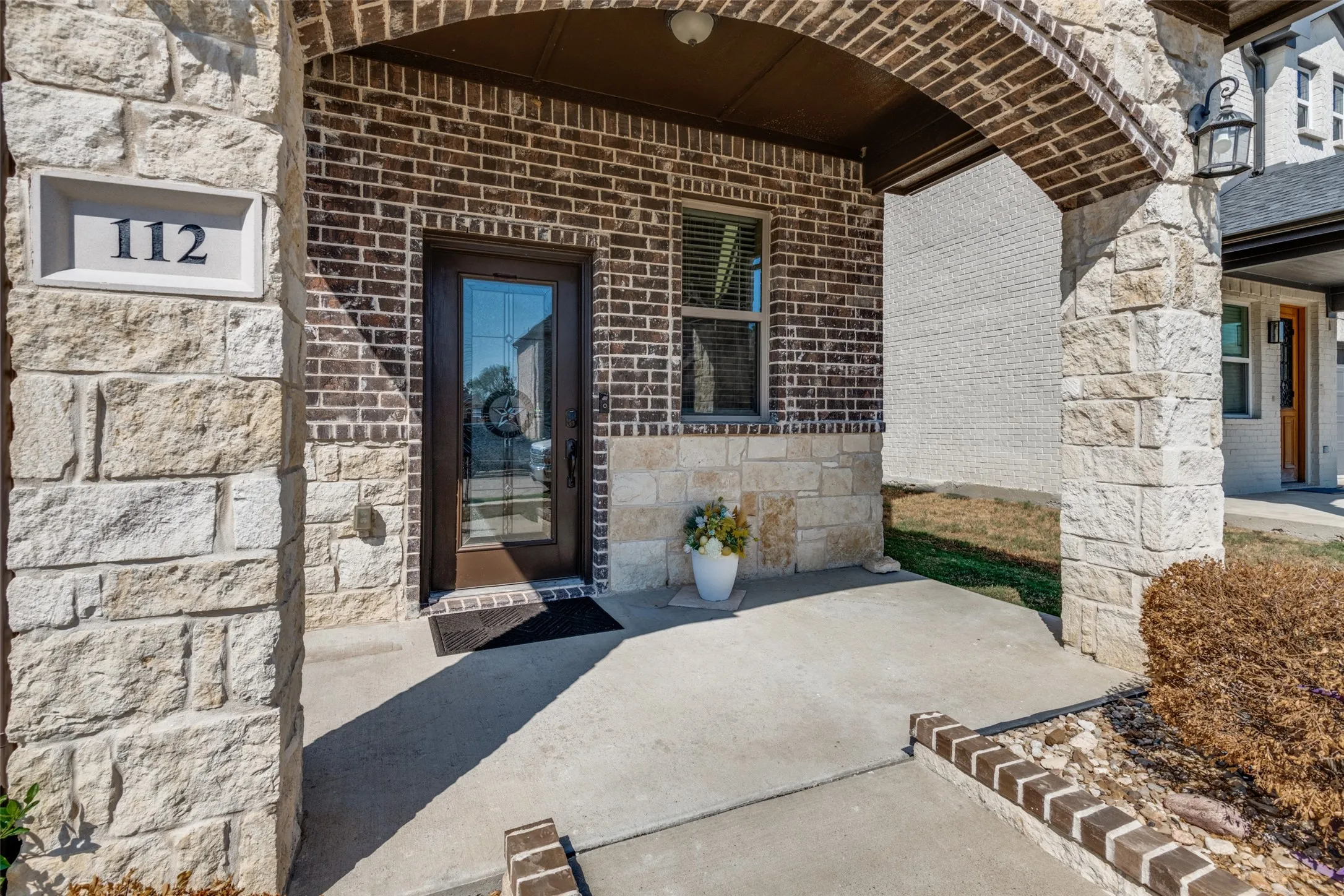 Single Family Residence For Sale in Kaufman County , 112 Brooks Street, Terrell, Texas 75160, 3 Bedroom, 3 Bathroom, 2 Garage spaces, 1,837 Sqft, built in 2018, mls#21309146, Real Estate Agent in Terrell, Homes For Sale in Kaufman county, Homes For Sale in Terrell, Realtor in Terrell Texas, Real Estate Brokerage Independent Realty Texas, Luminita Cordes Realtor