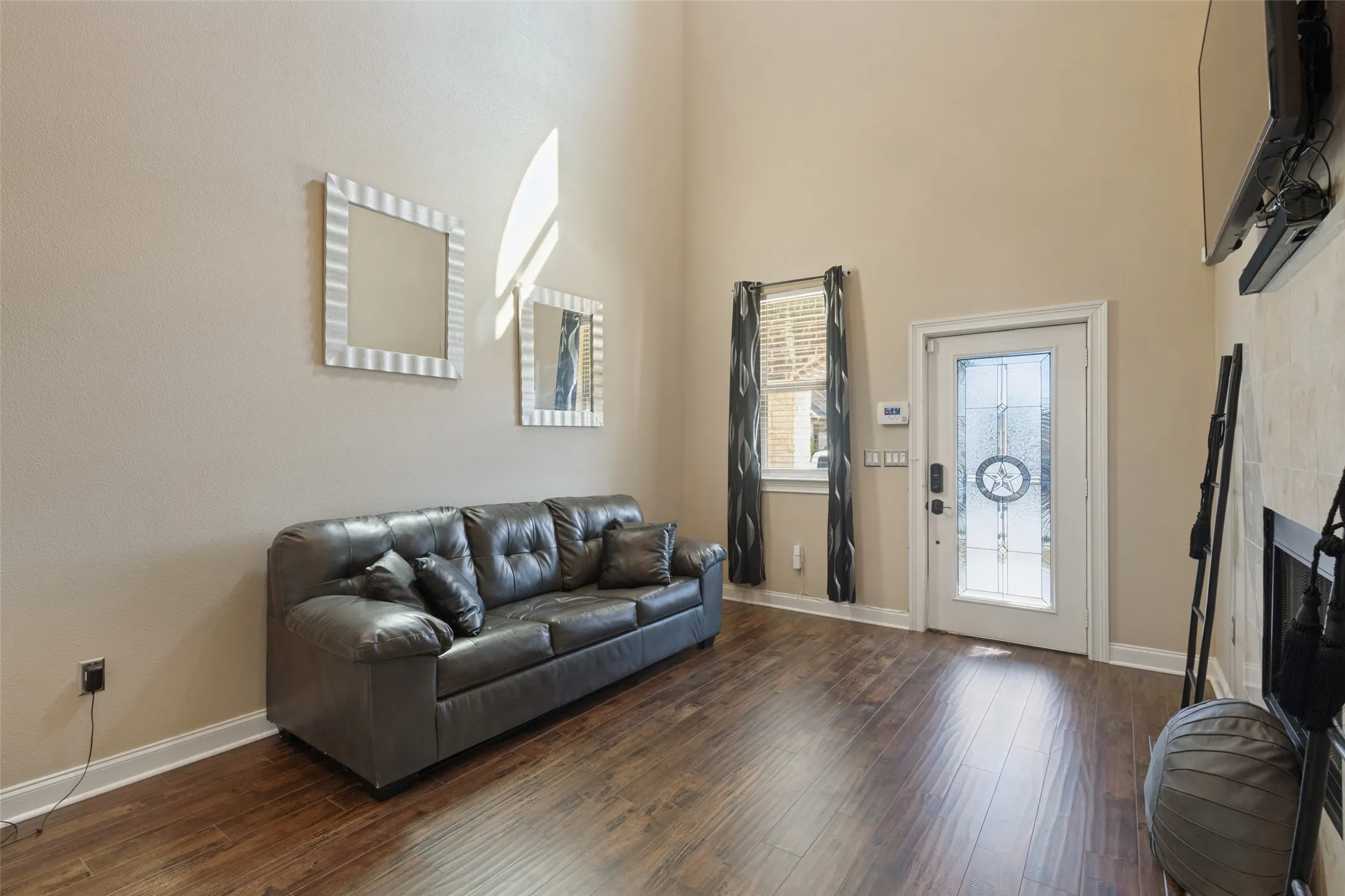 Single Family Residence For Sale in Kaufman County , 112 Brooks Street, Terrell, Texas 75160, 3 Bedroom, 3 Bathroom, 2 Garage spaces, 1,837 Sqft, built in 2018, mls#21309146, Real Estate Agent in Terrell, Homes For Sale in Kaufman county, Homes For Sale in Terrell, Realtor in Terrell Texas, Real Estate Brokerage Independent Realty Texas, Luminita Cordes Realtor